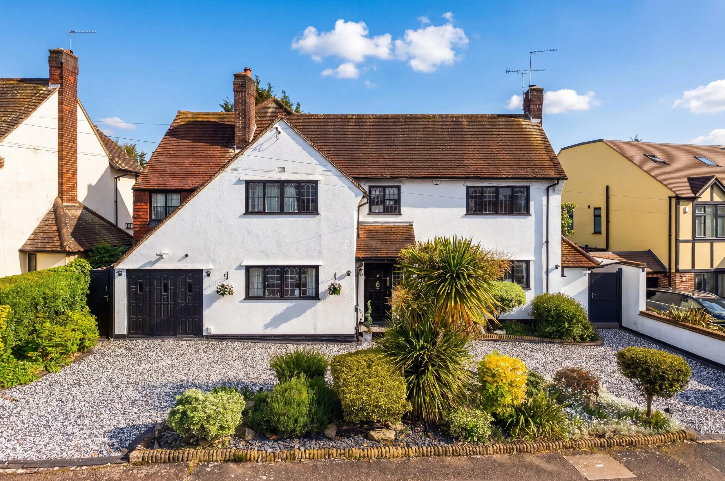 8 Chester Road IG7 drone-2a.jpg