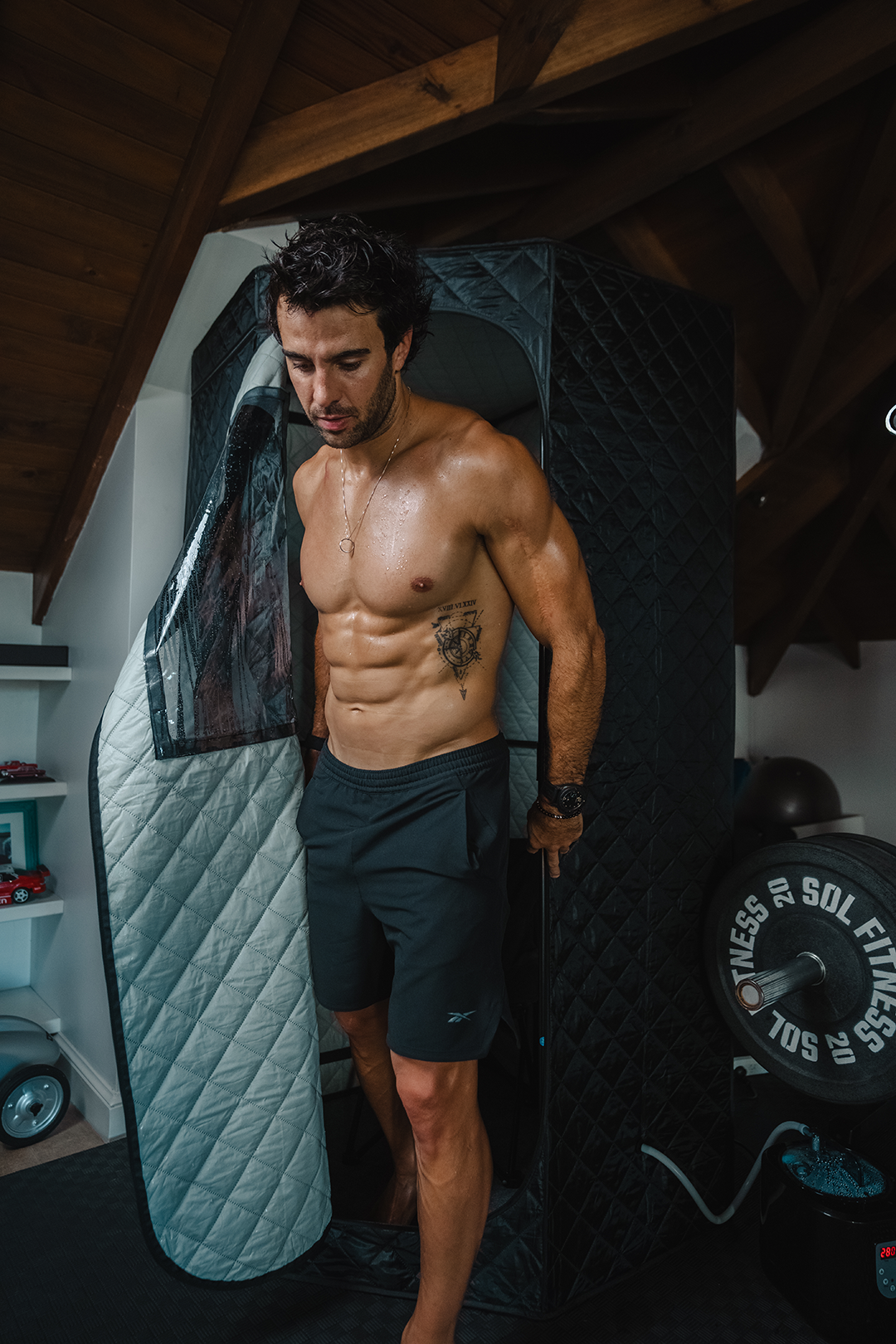 Manuel Ucera, usando Boss Sauna de Boss Recovery para recuperar.