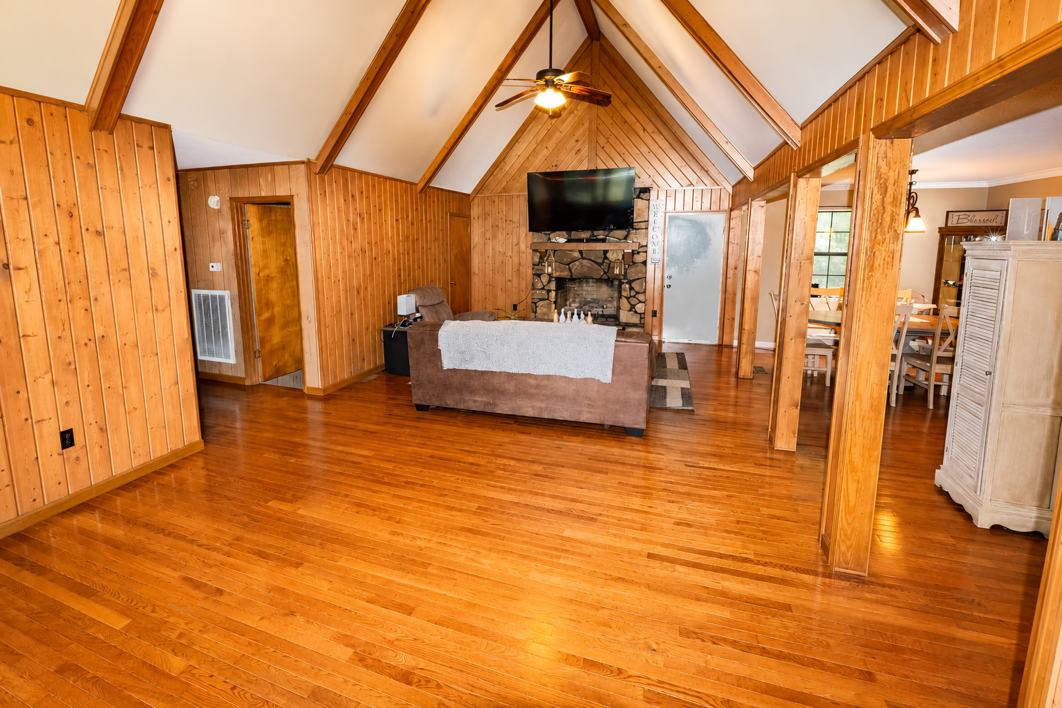 Livingroom1.png