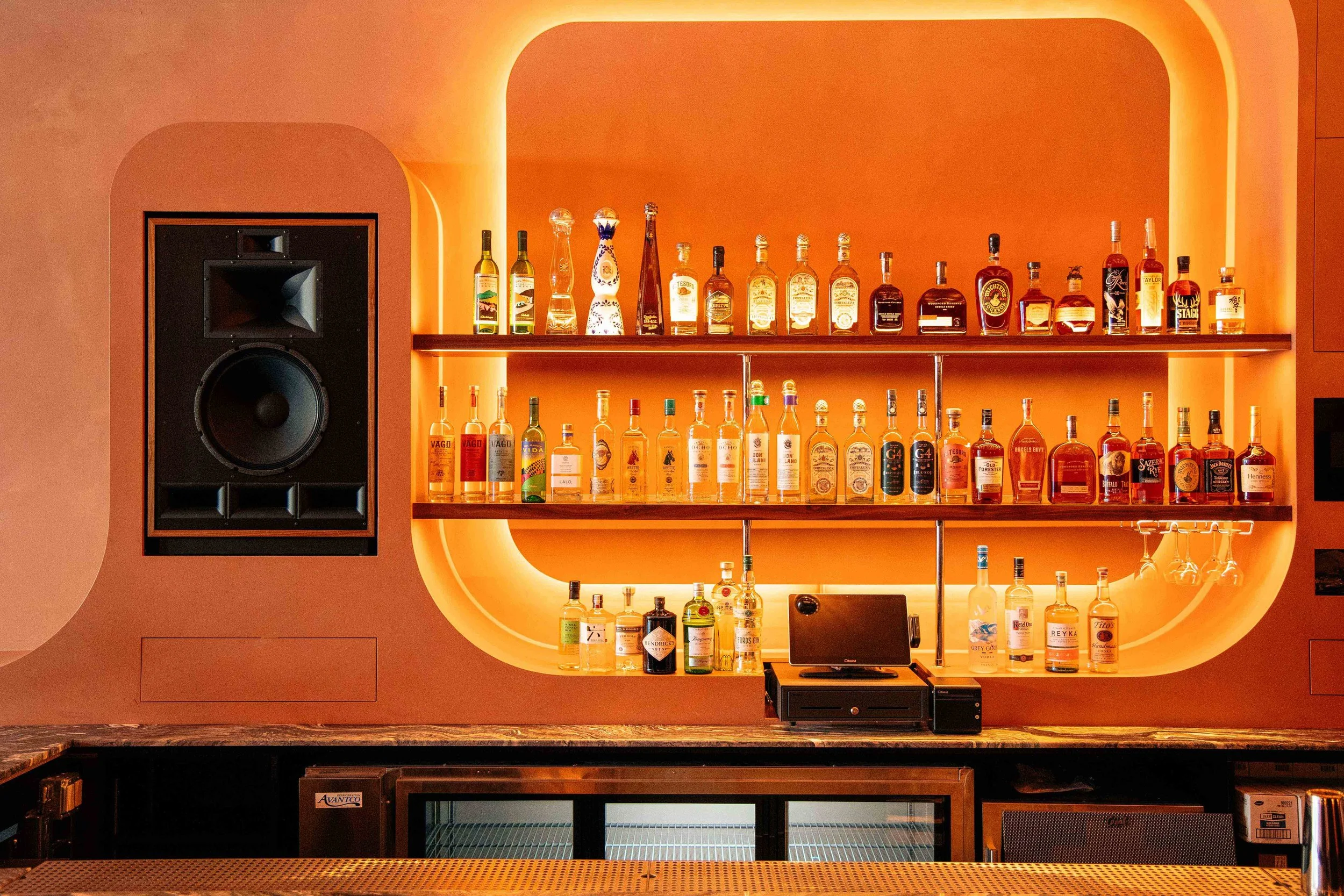 Easy_Tiger_Hi-Fi_Back_Bar.jpg