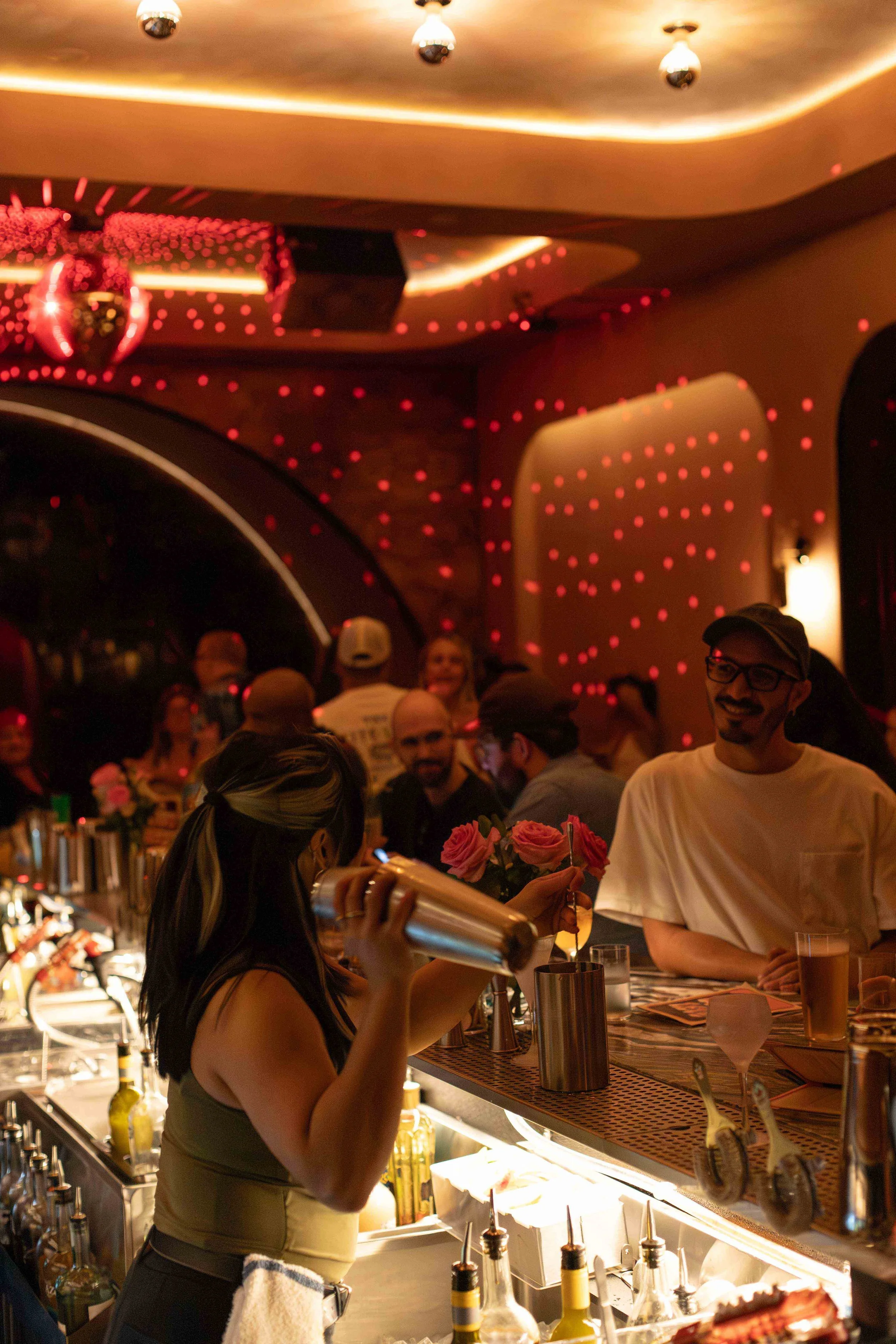 Easy_Tiger_Hi-Fi_Behind_Bar.jpg