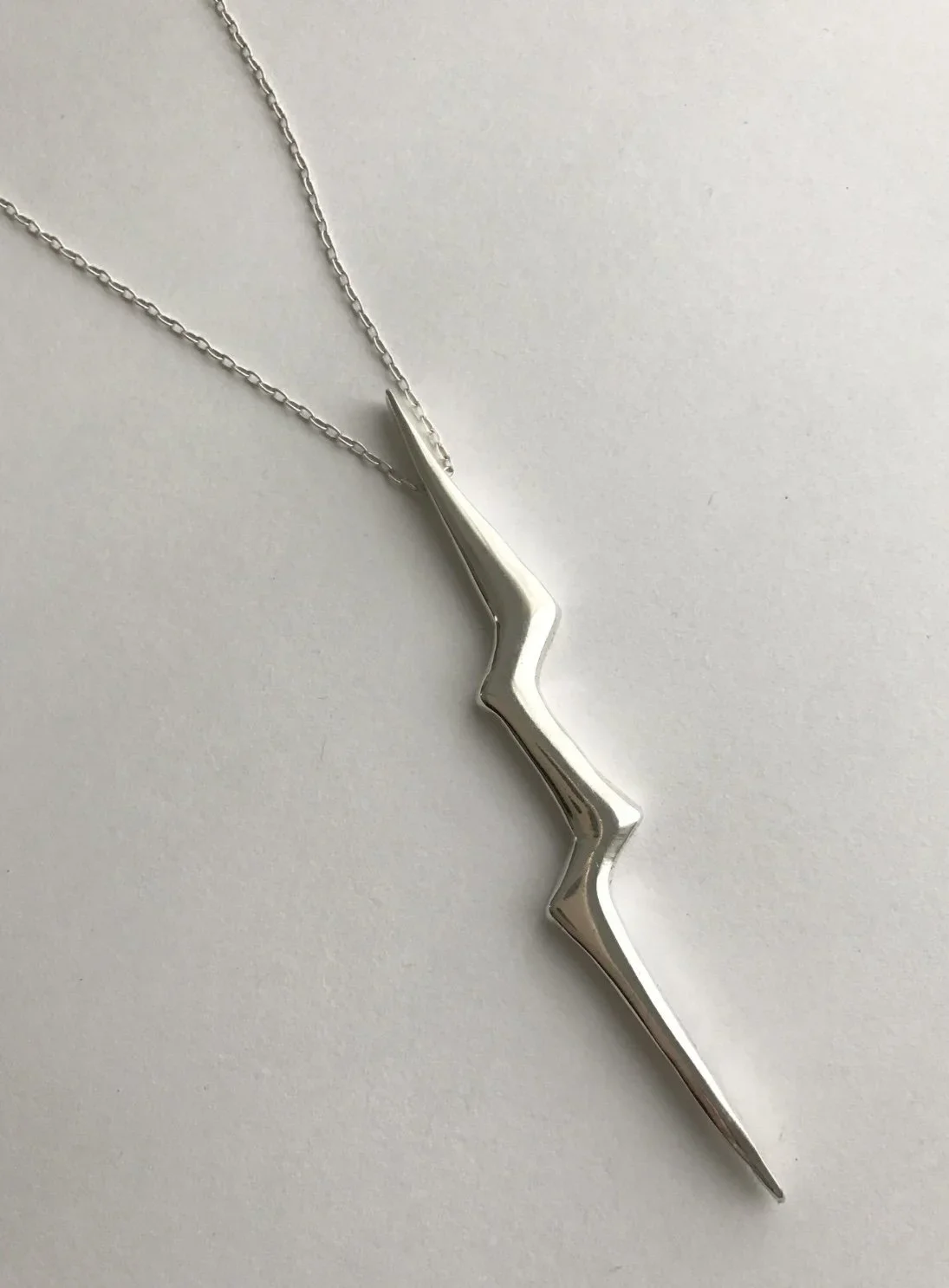 swuar_lightningpendant_silver.webp