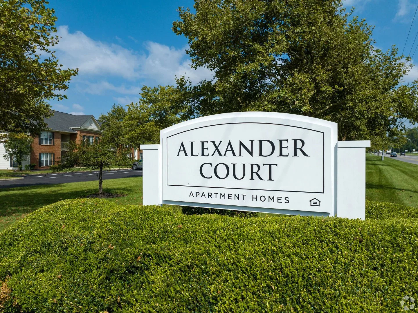 Wait&hellip; was that Alexander Court in your side-view mirror? 👀

Don&rsquo;t worry, you can still make a left, turn around, and come see what you&rsquo;ve been missing!

🏡 Spacious floorplans
 💪 24-hour fitness center 
🌳 Beautiful community vie