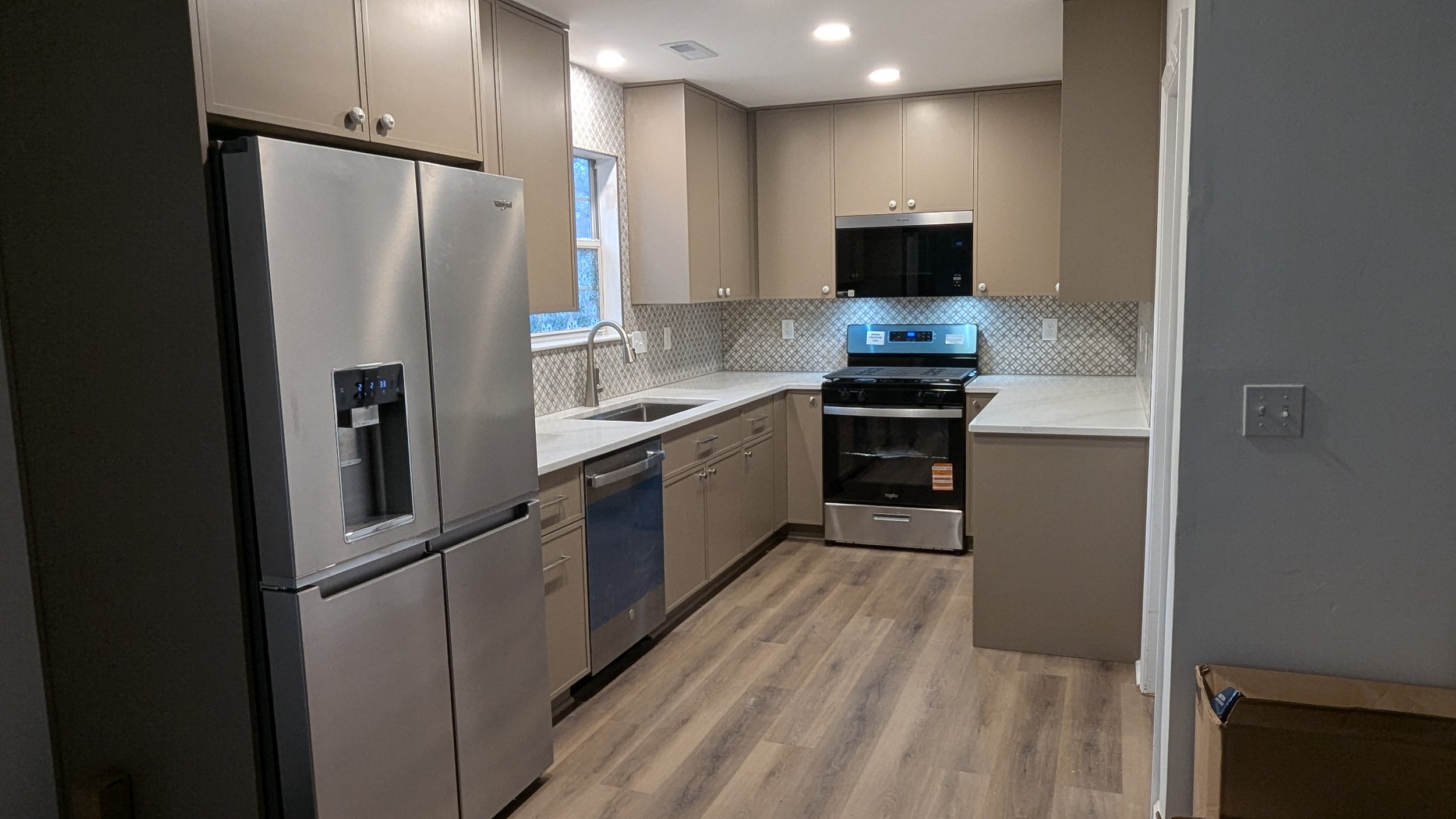 Matthews Galley Kitchen, Quartz Countertop, Floral Tile Backsplash