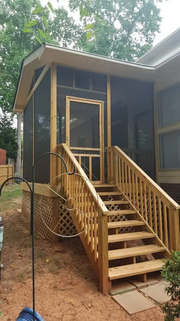 University Area Screen Porch w/ Stairs.  Ez-Screen system