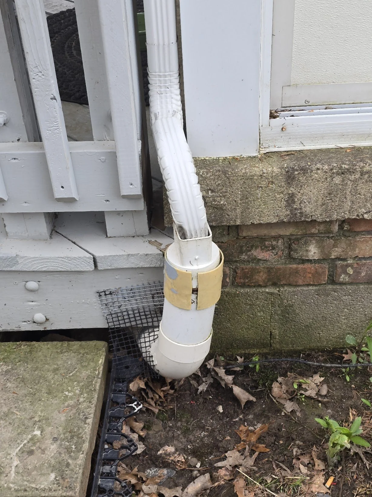 downspout_drain_connection_taped_adapter.jpg
