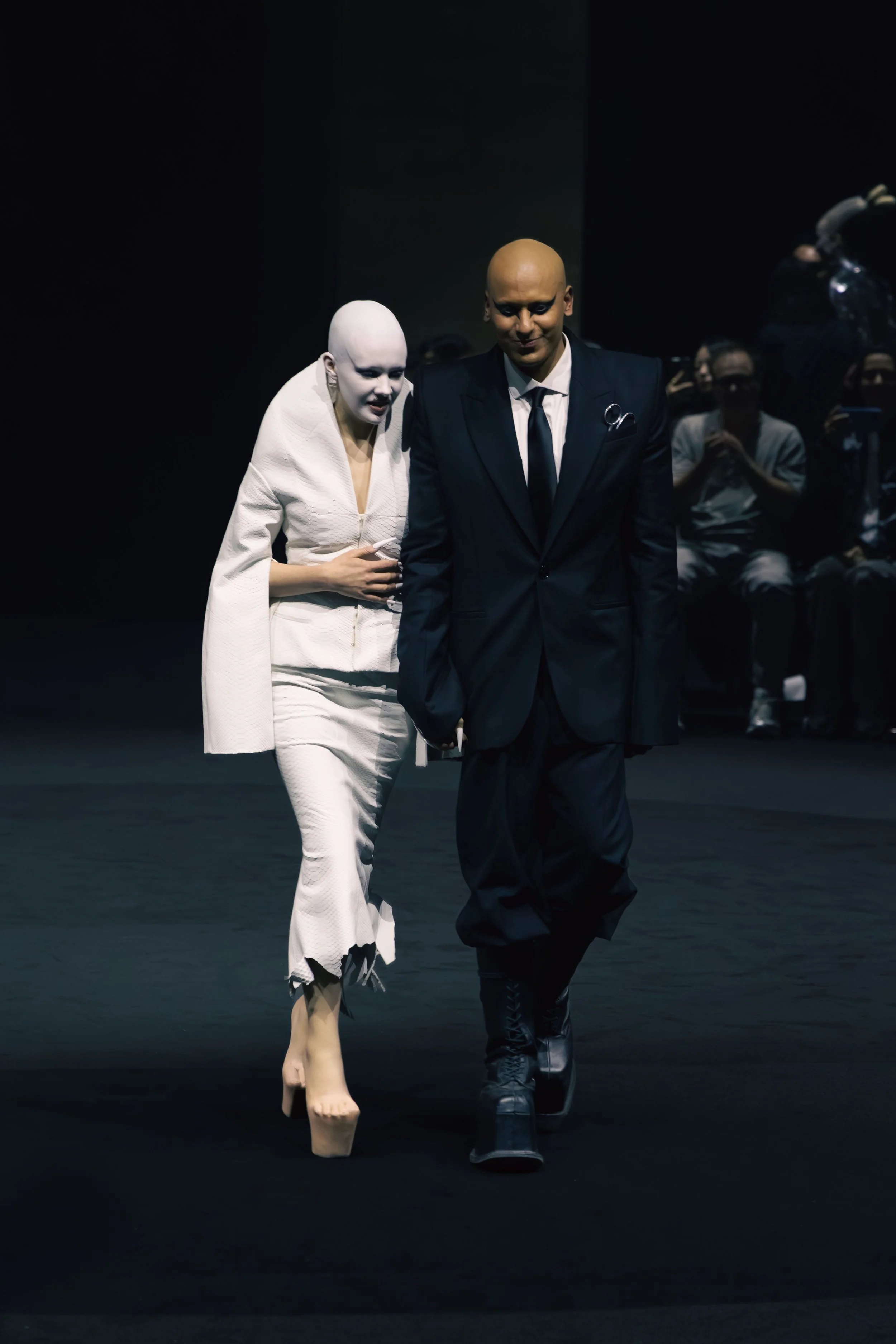 FASHION WEEK
