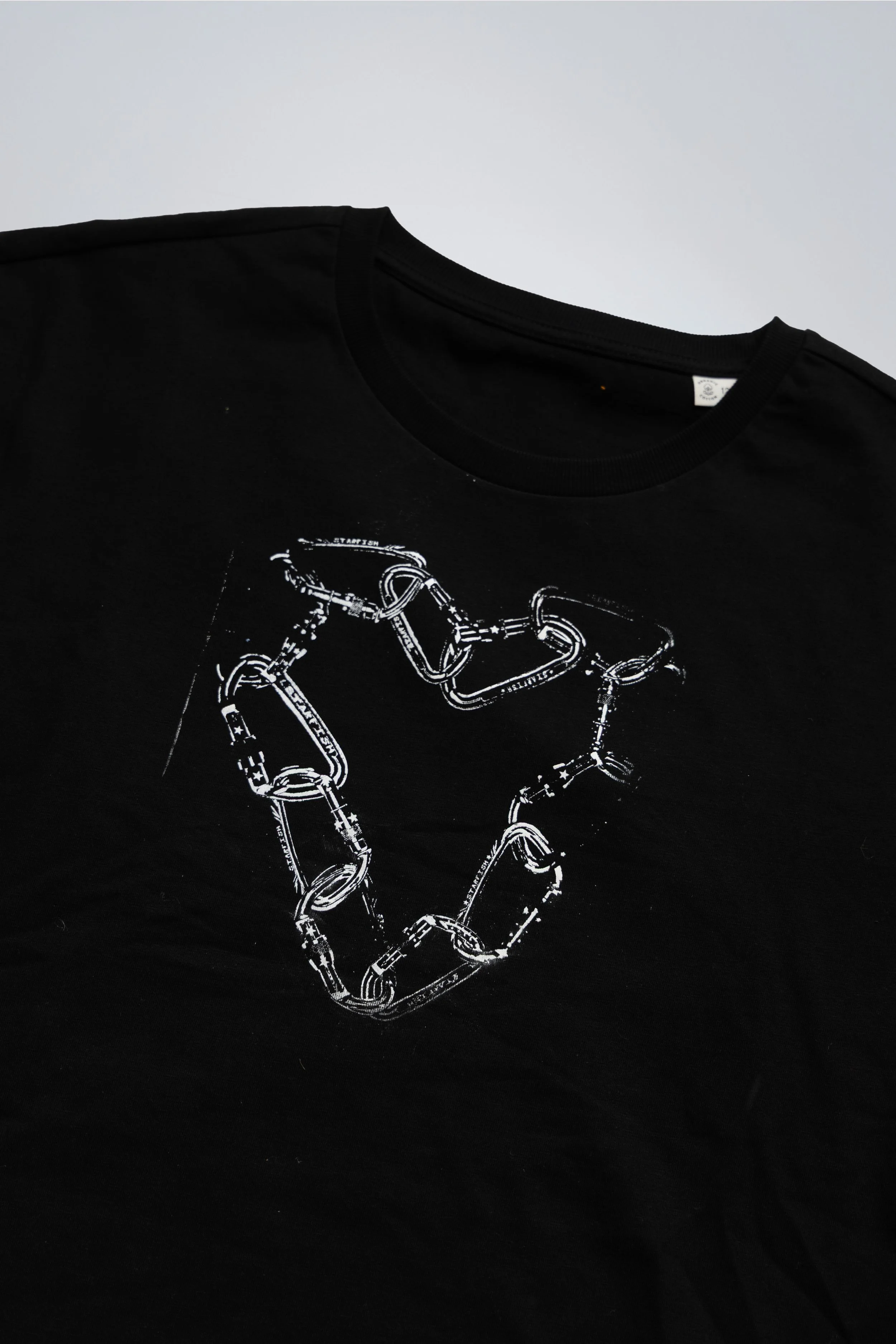 Heart Carabiner Front Detail_1.jpg