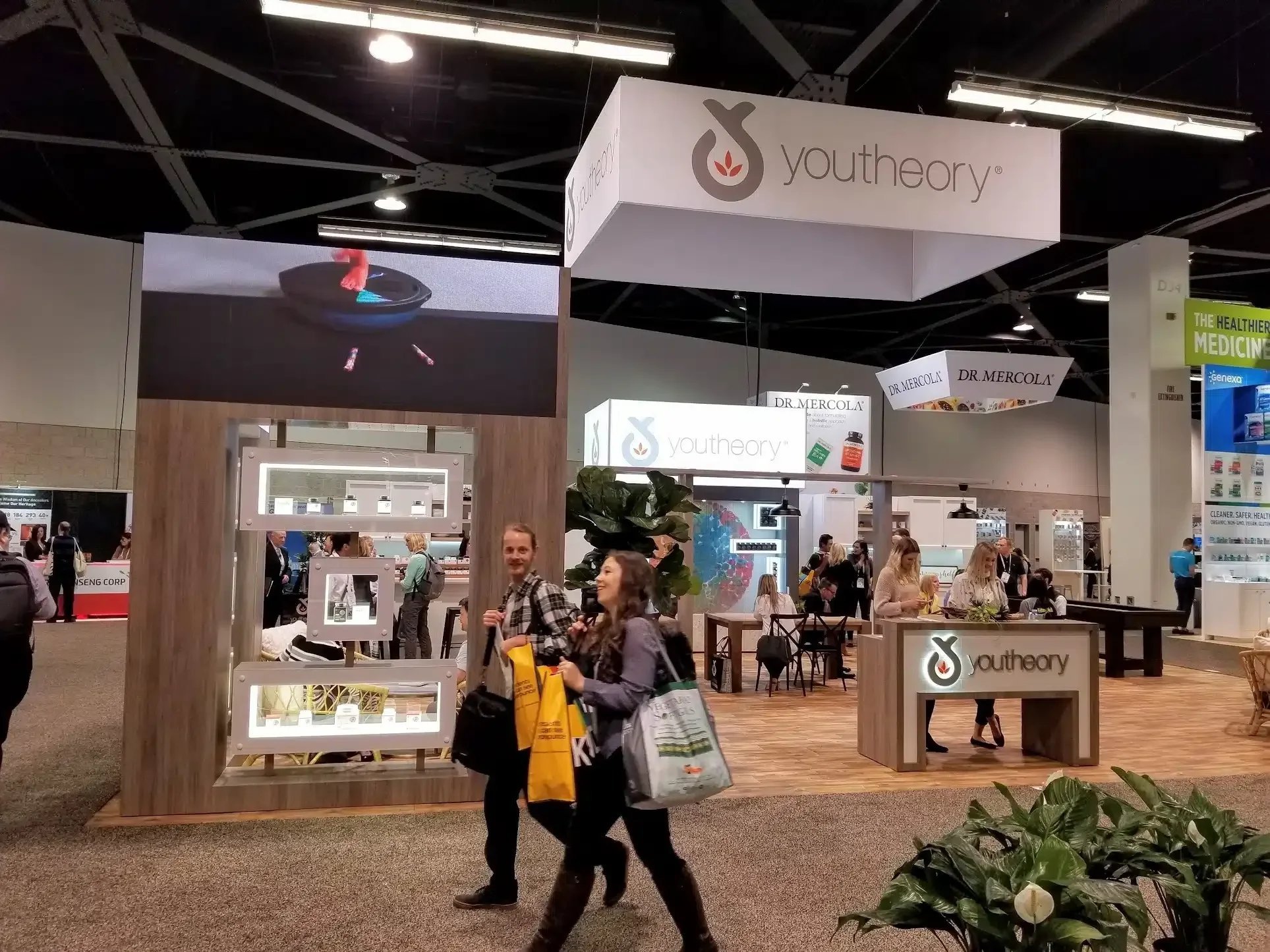 Why Trade Show Exhibits should be designed  &nbsp;Around the Buyer Journey 