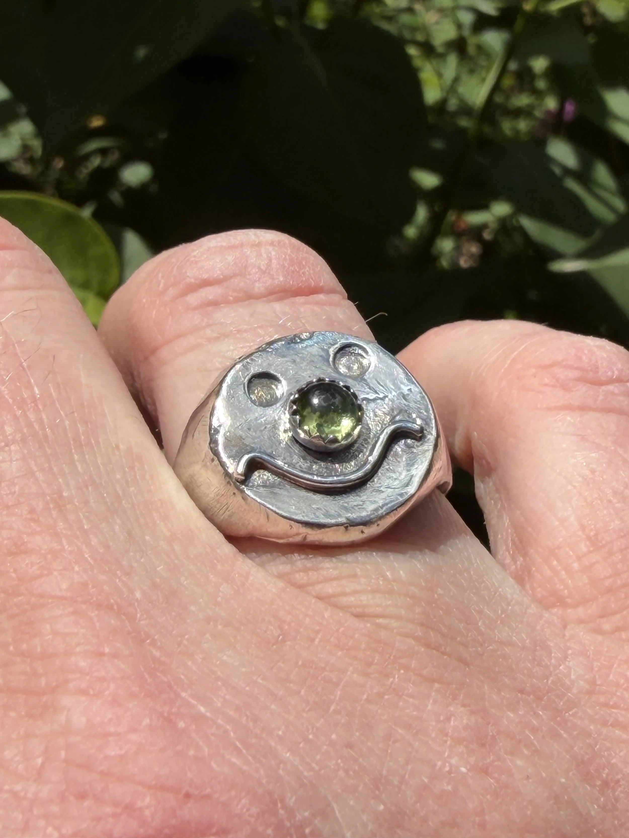 Smiley Face Signet Ring with Peridot Nose