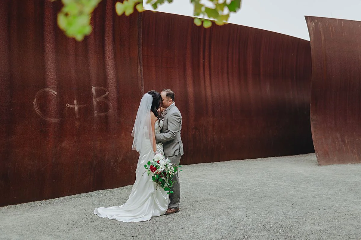 CB_Seattle_Aquarium_Wedding_KristaWelch_Portraits-00040.jpg