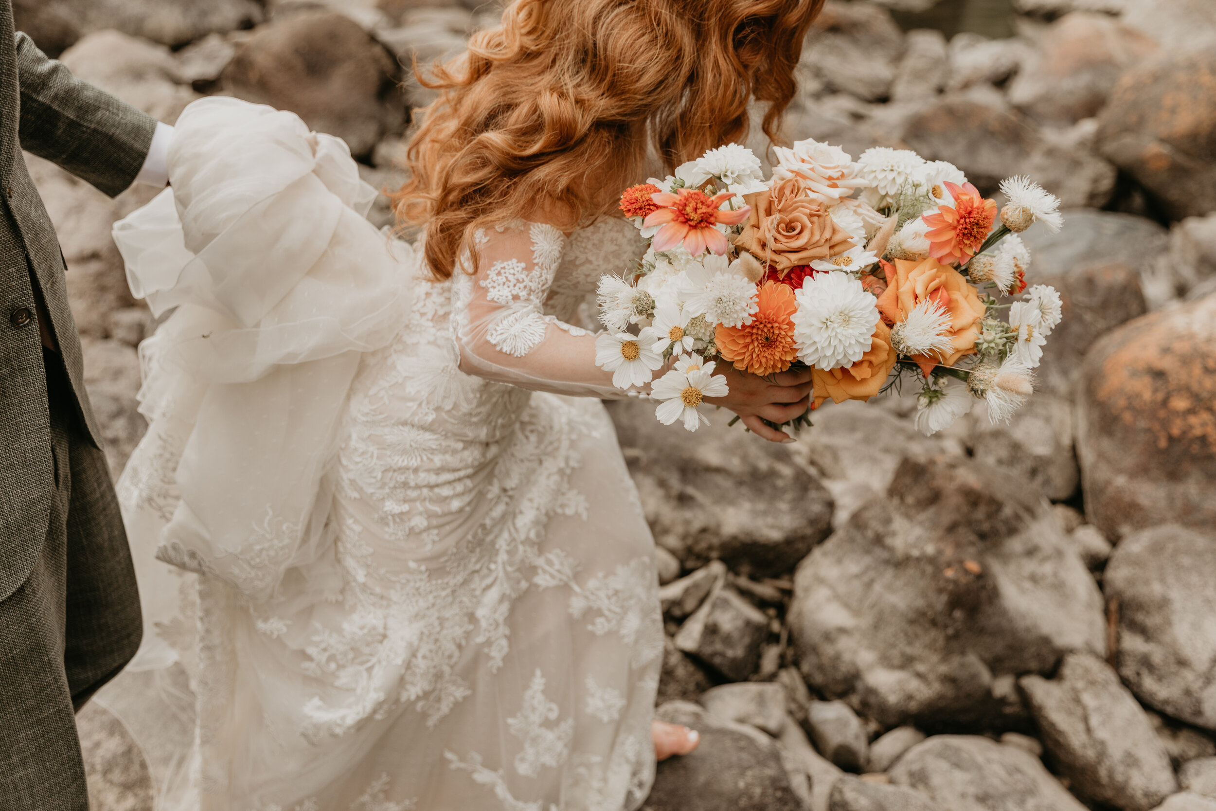 260Laura + Nick Snoqualmie Washington wedding.jpg