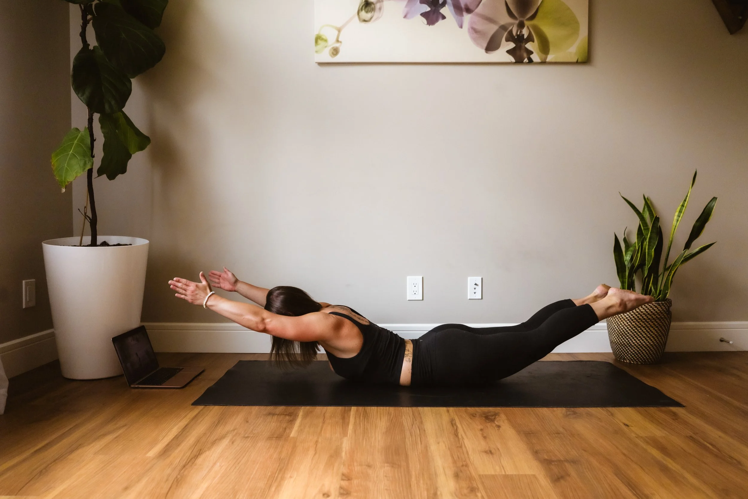 Woman's Live Online Yoga