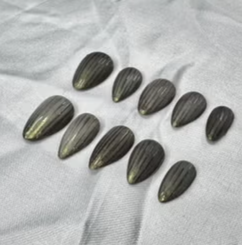 Almond Nails $30