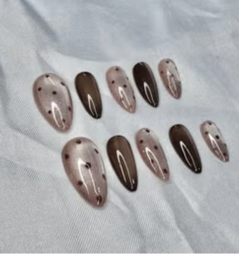 Almond Nails $30