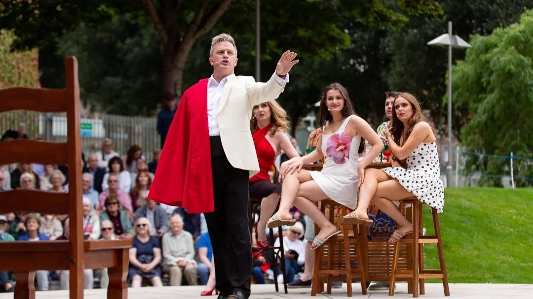 Simon+Playing+Escamillo+in+Carmen%2C+Opera+in+The+Open.jpg