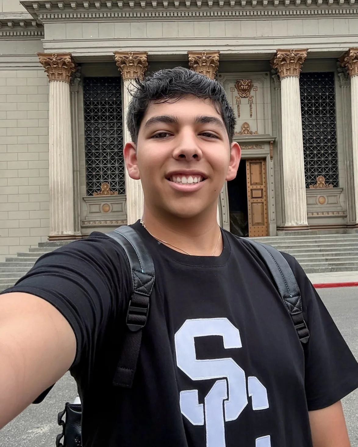 Let&rsquo;s go!✌🏻Yesterday was such a great @scasummer day🎬 I&rsquo;m taking the USC Warner Bros. Producing and Directing Class and we spent the day walking the backlots, scouting locations and checking out the incredible prop house of @wbsburbank 