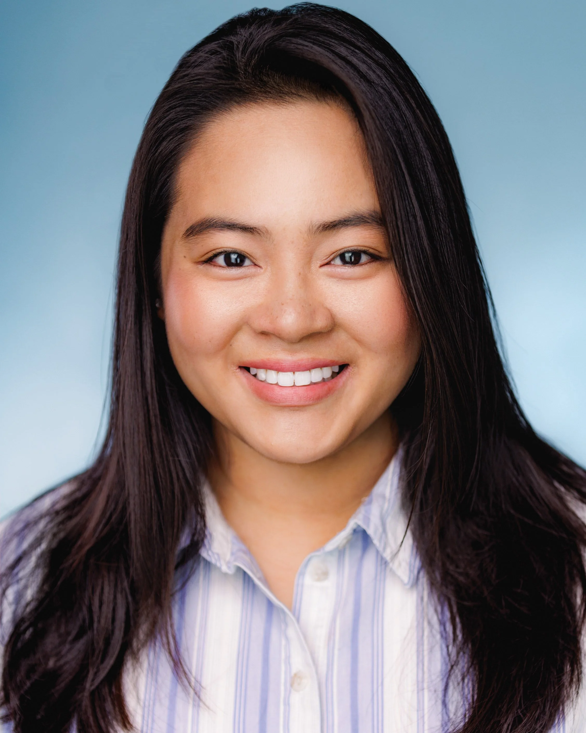 Vivian Le Headshot (1).jpg