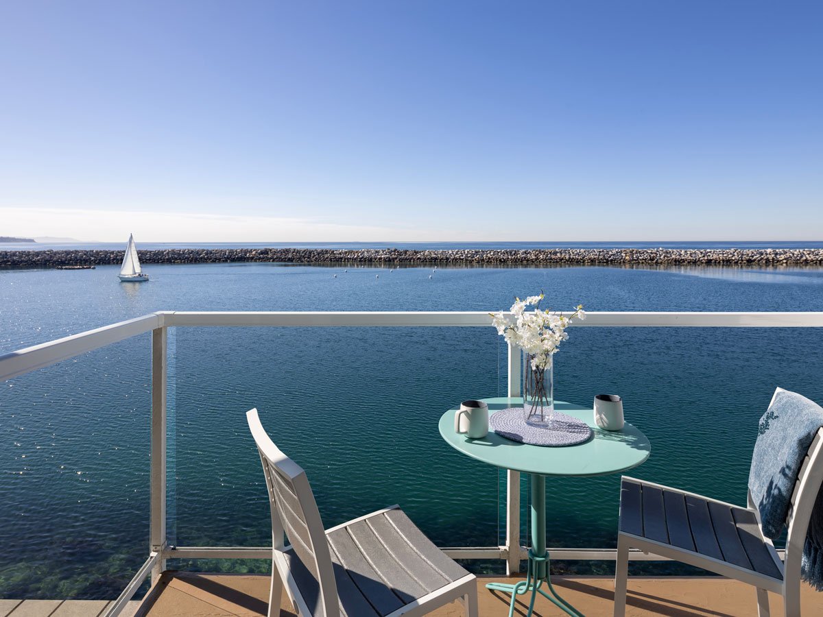 balcony-horz-1.jpg