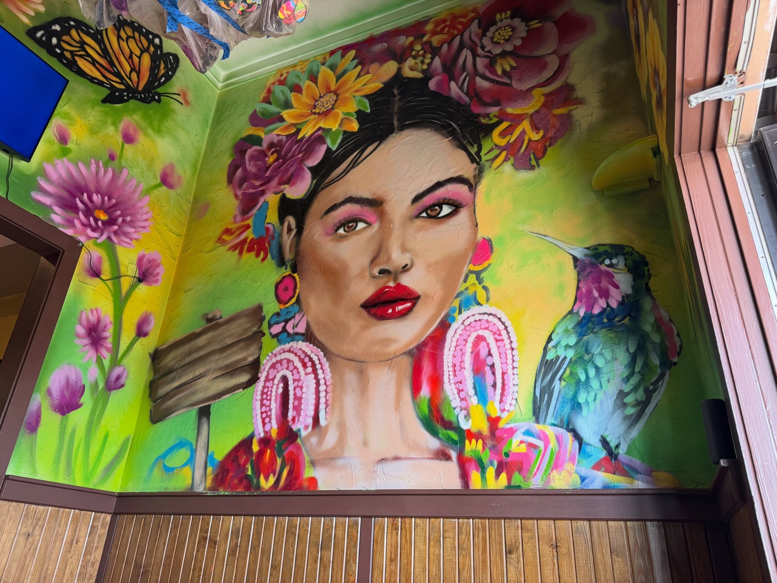 Every wall in this mural was designed from scratch to flow with the space of Mi Caba&ntilde;a in Jacksonville, NC 🌼🦋
The goal was simple: make it feel like you didn&rsquo;t just walk into a restaurant&hellip; but into a whole atmosphere. 🎨

 #RoyC