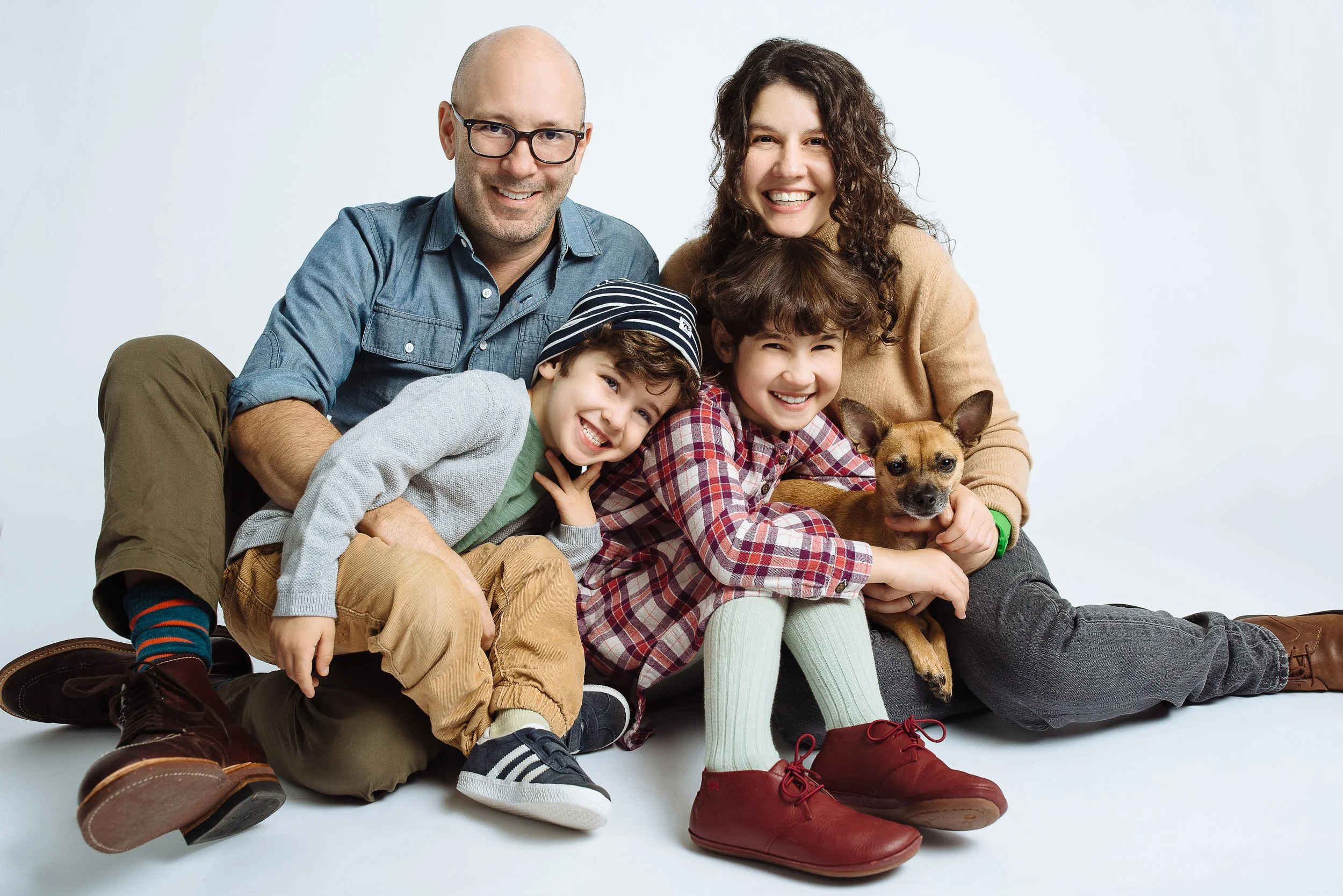 Family Photos with Dogs in New York City: Everything You Need to Know