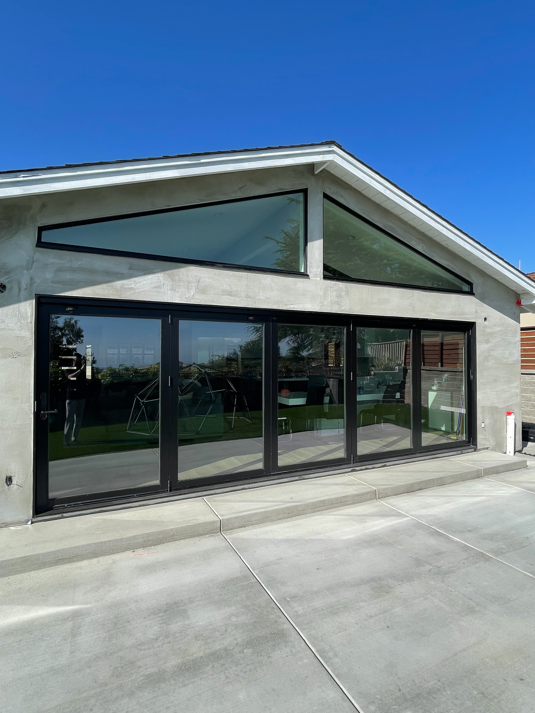 San Mateo - Big Bi-fold door