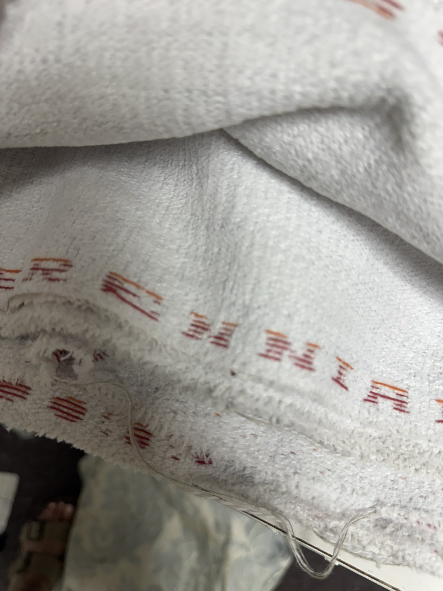 Perinneals White Chunky Texture 5 yards