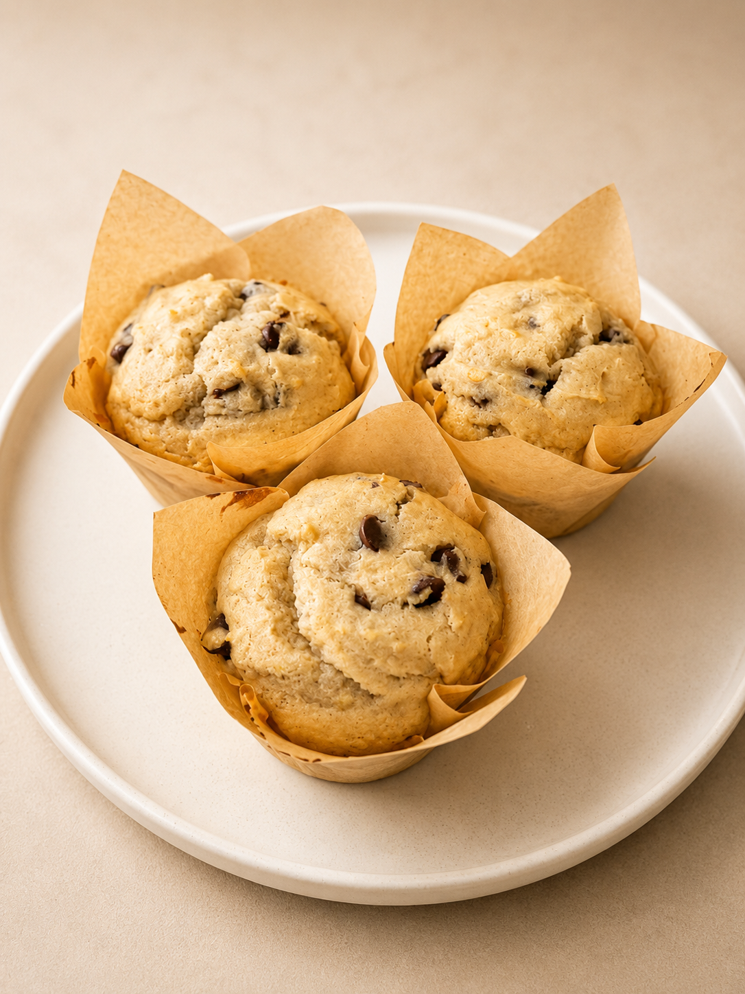 GLUTEN-FREE CHOCOLATE CHIP MUFFIN