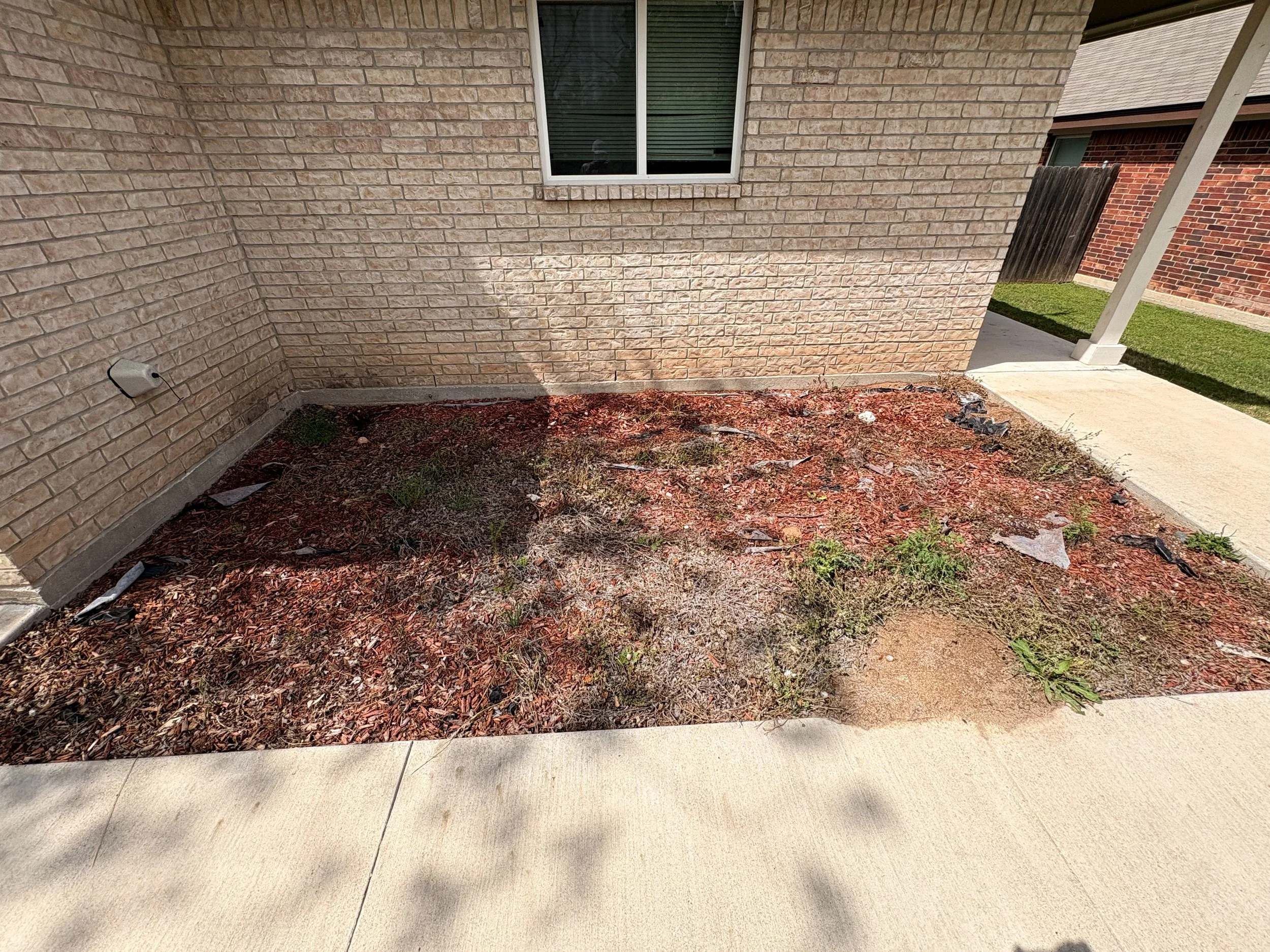 Intermediate Service (Weeds, Mulch.