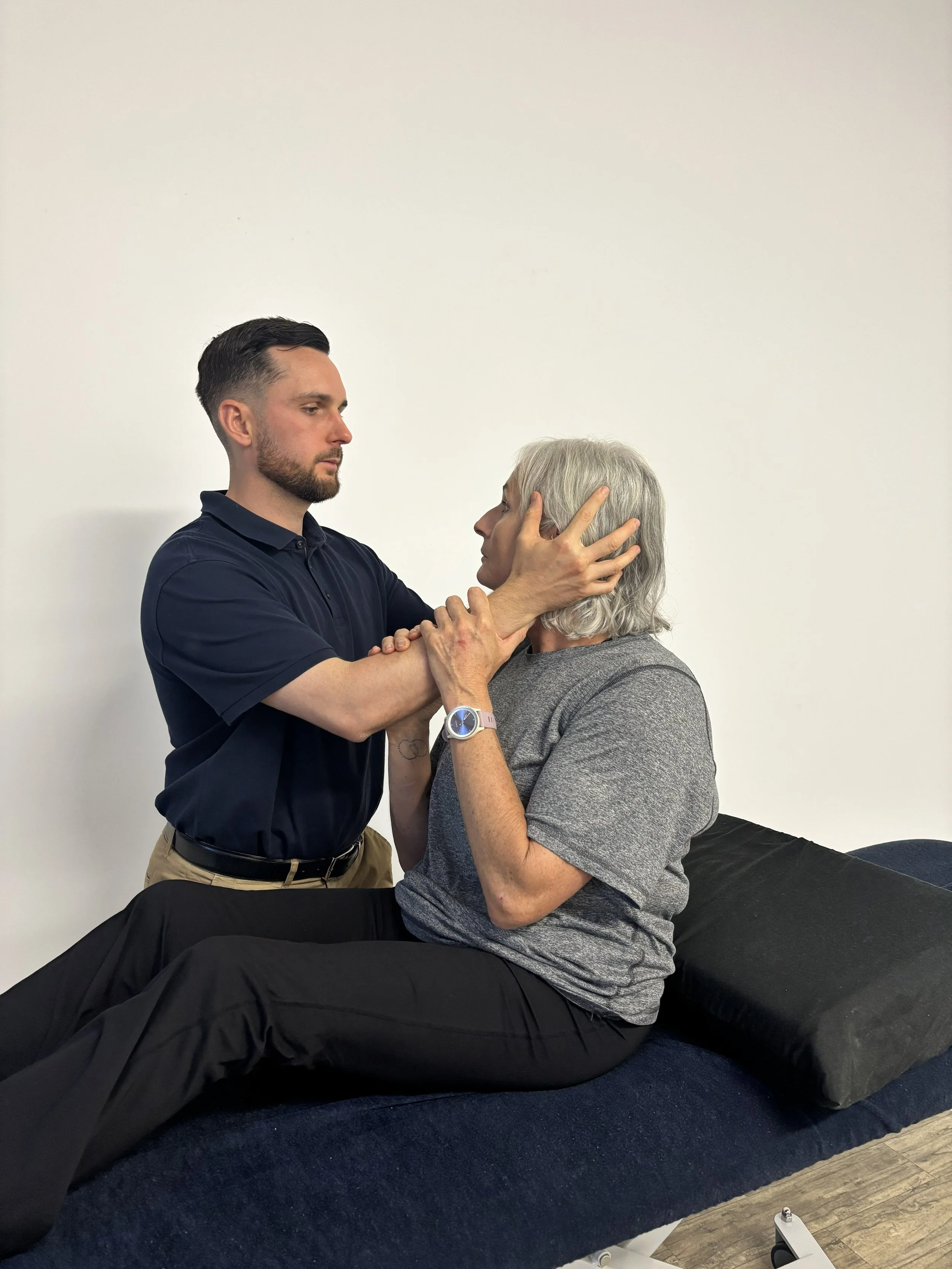 Osteopath Neck & Dizzines Assessment after Concussion Gold Coast 