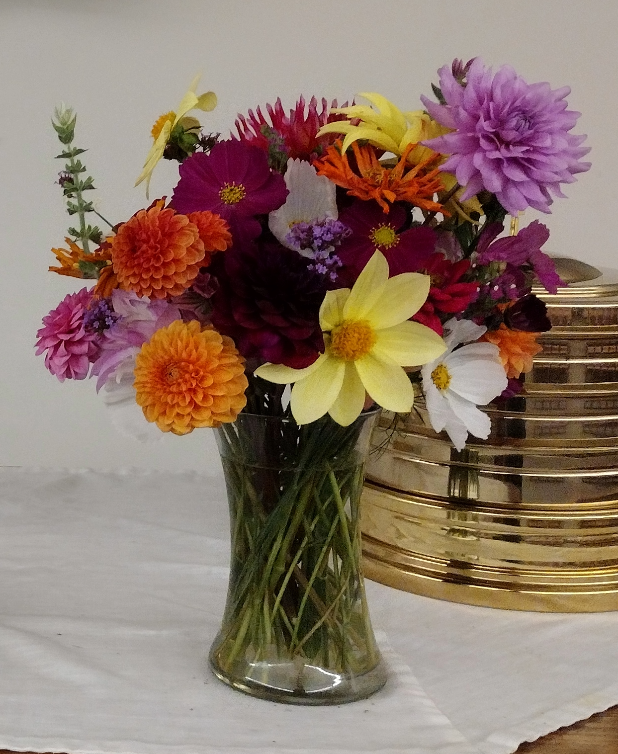 altar flowers.png