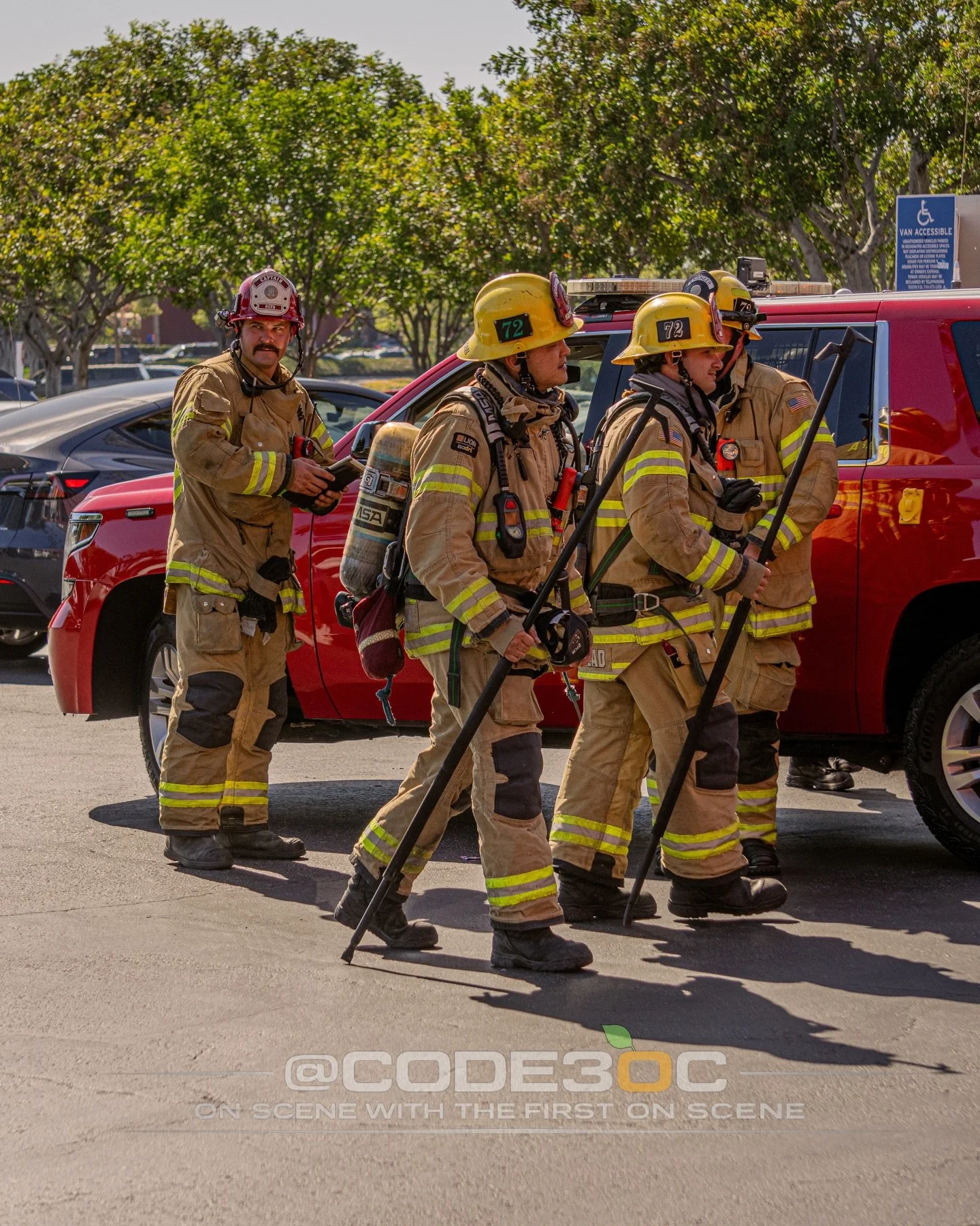 OCFA Division 4 &amp; 6 #code3oc #firephotography #tustinmarketplace