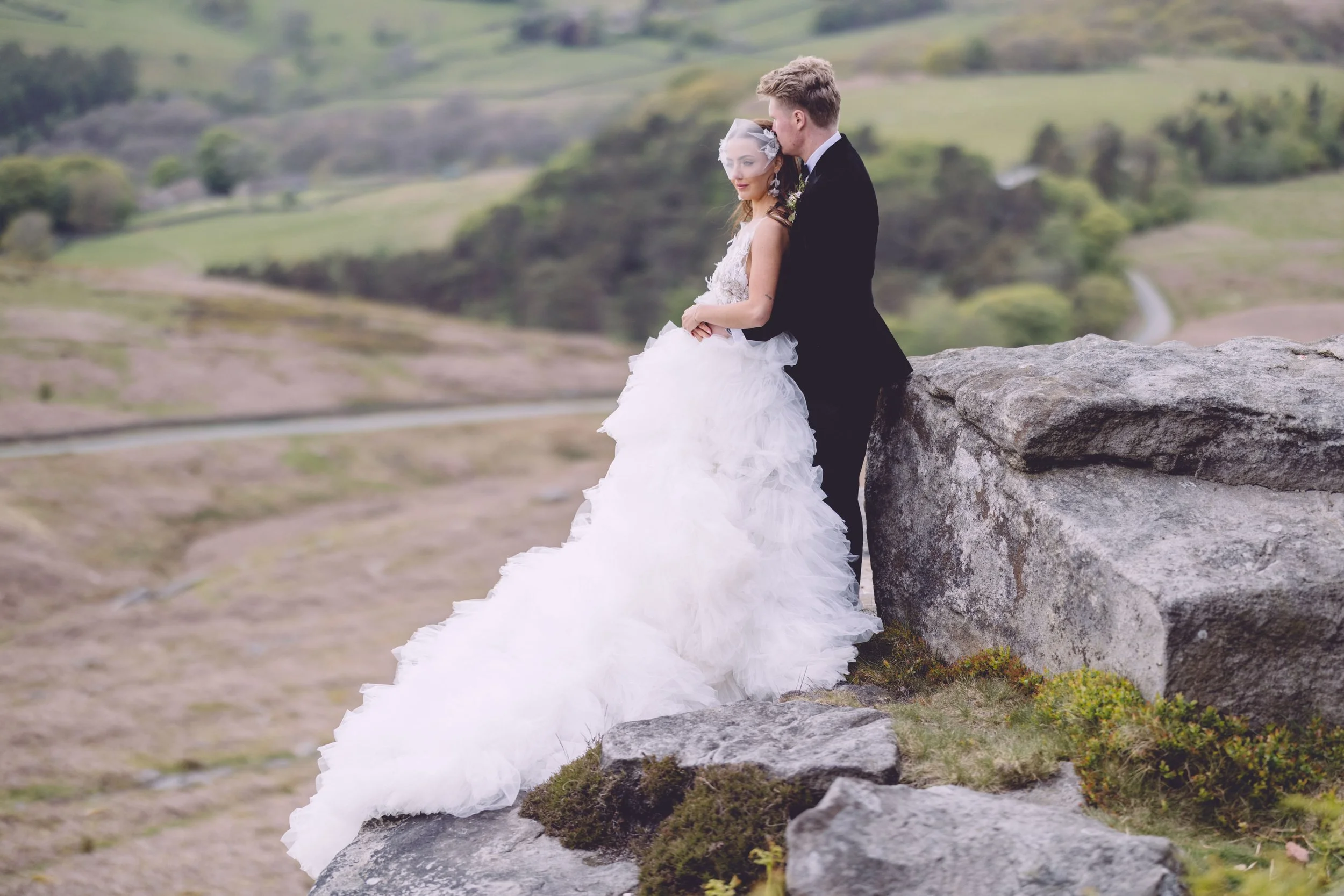 Newlyweds elopement in the Peak District