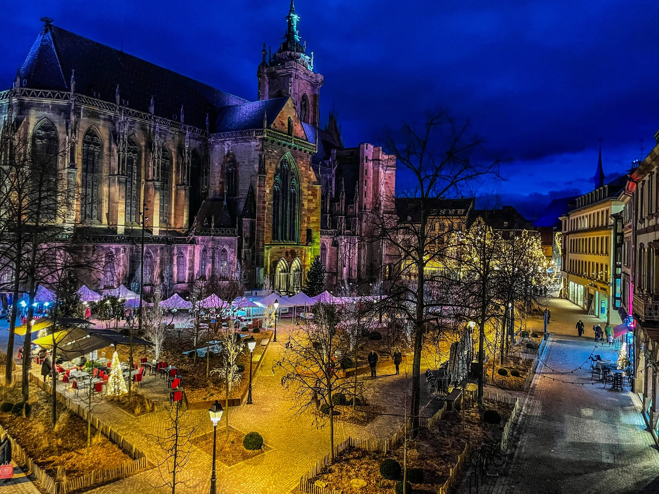 Vue de nuit Collégiale Saint-Martin Colmar Cathedral View