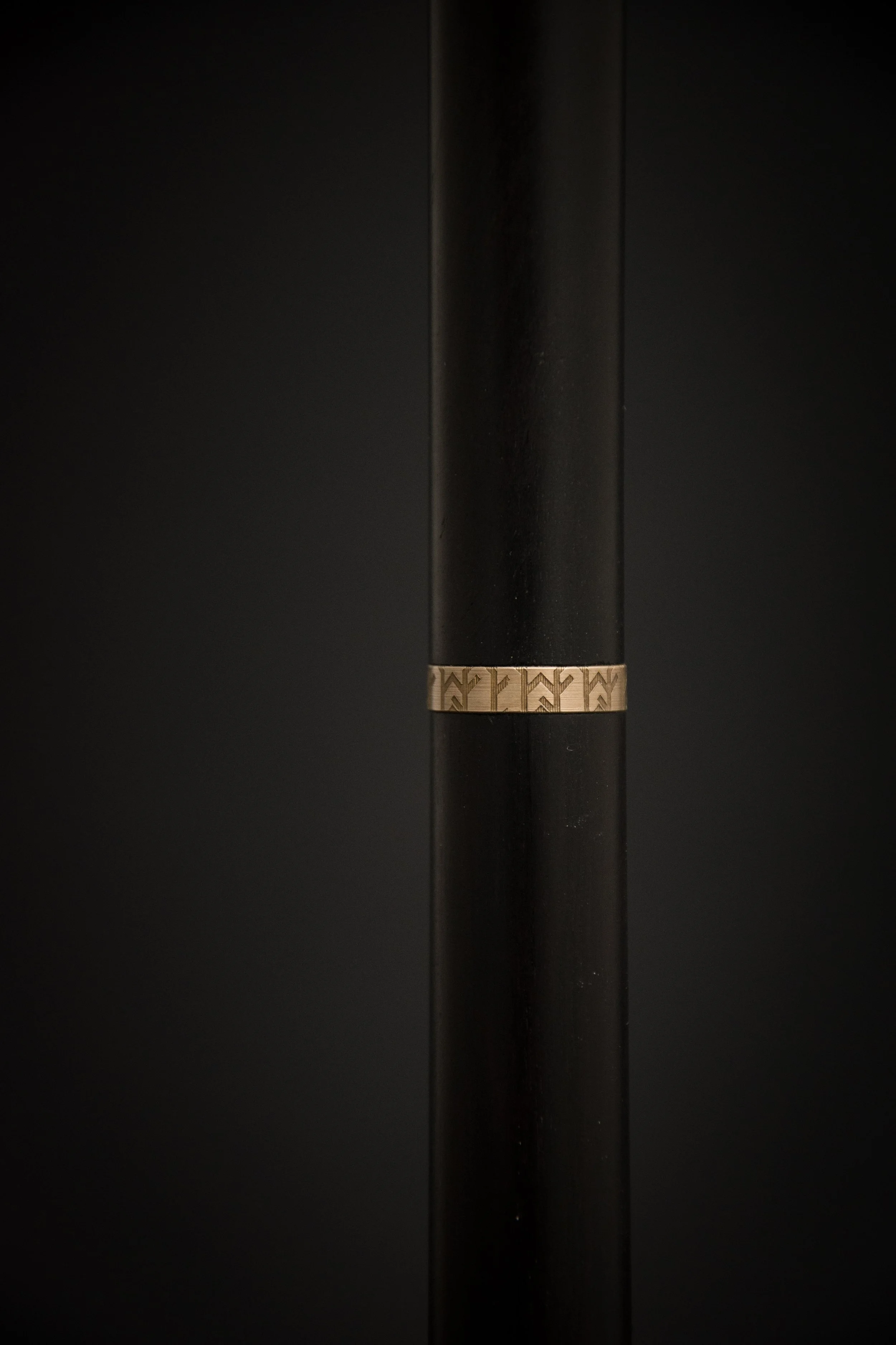 handmade ring in middle of hookah handle
