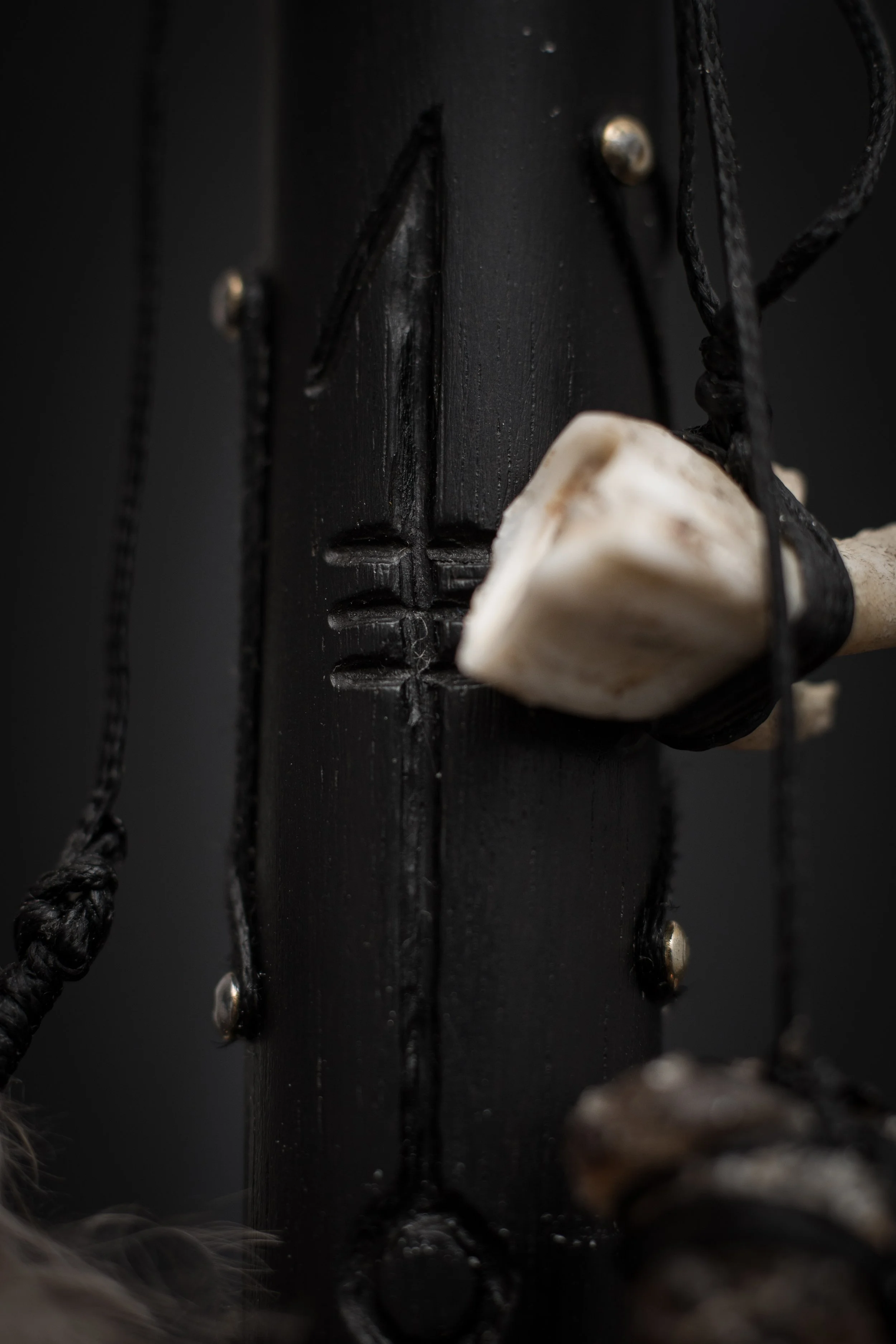 viking shaman hookah handle with offering