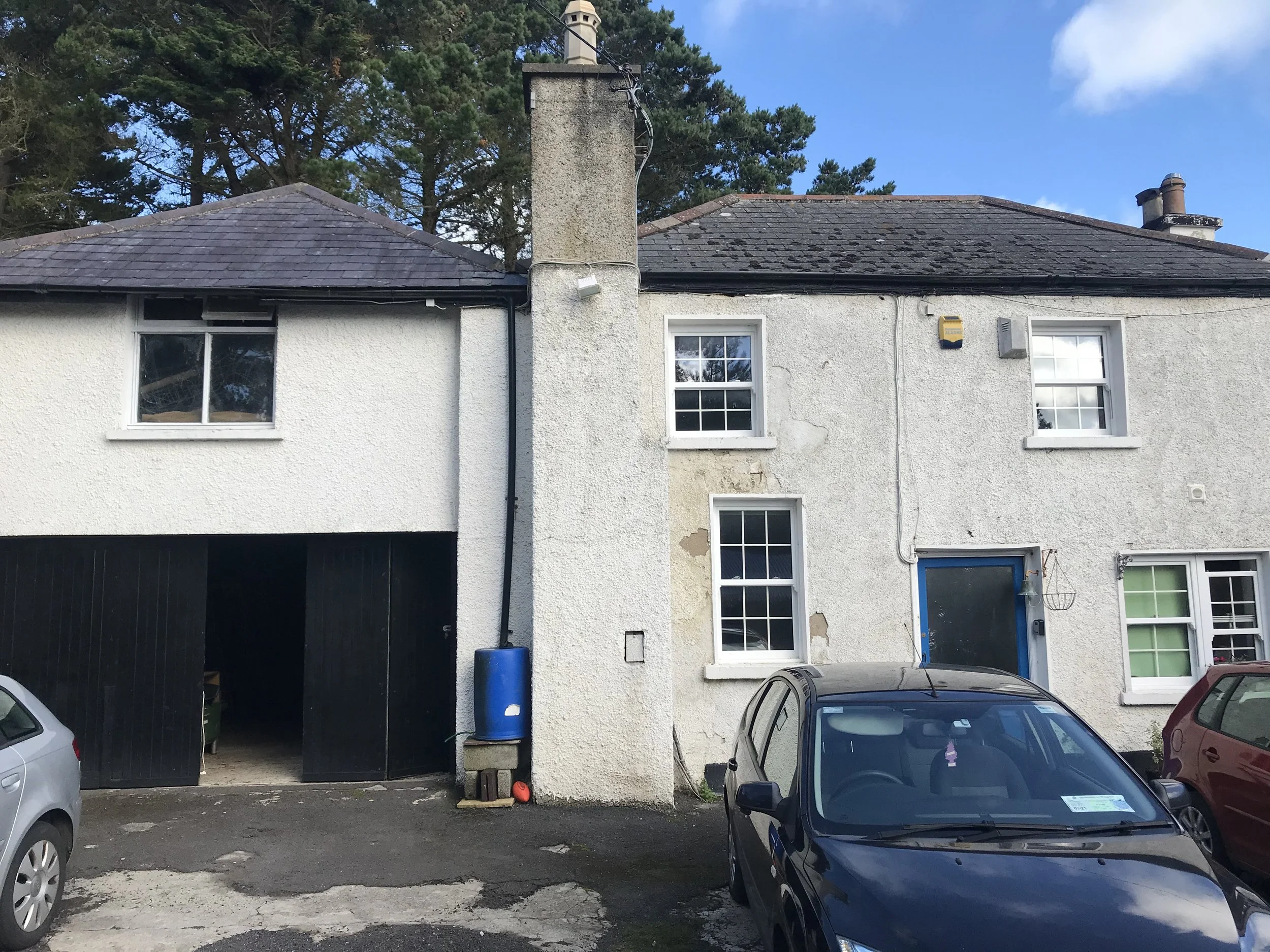 1 Front of Cottage.JPG