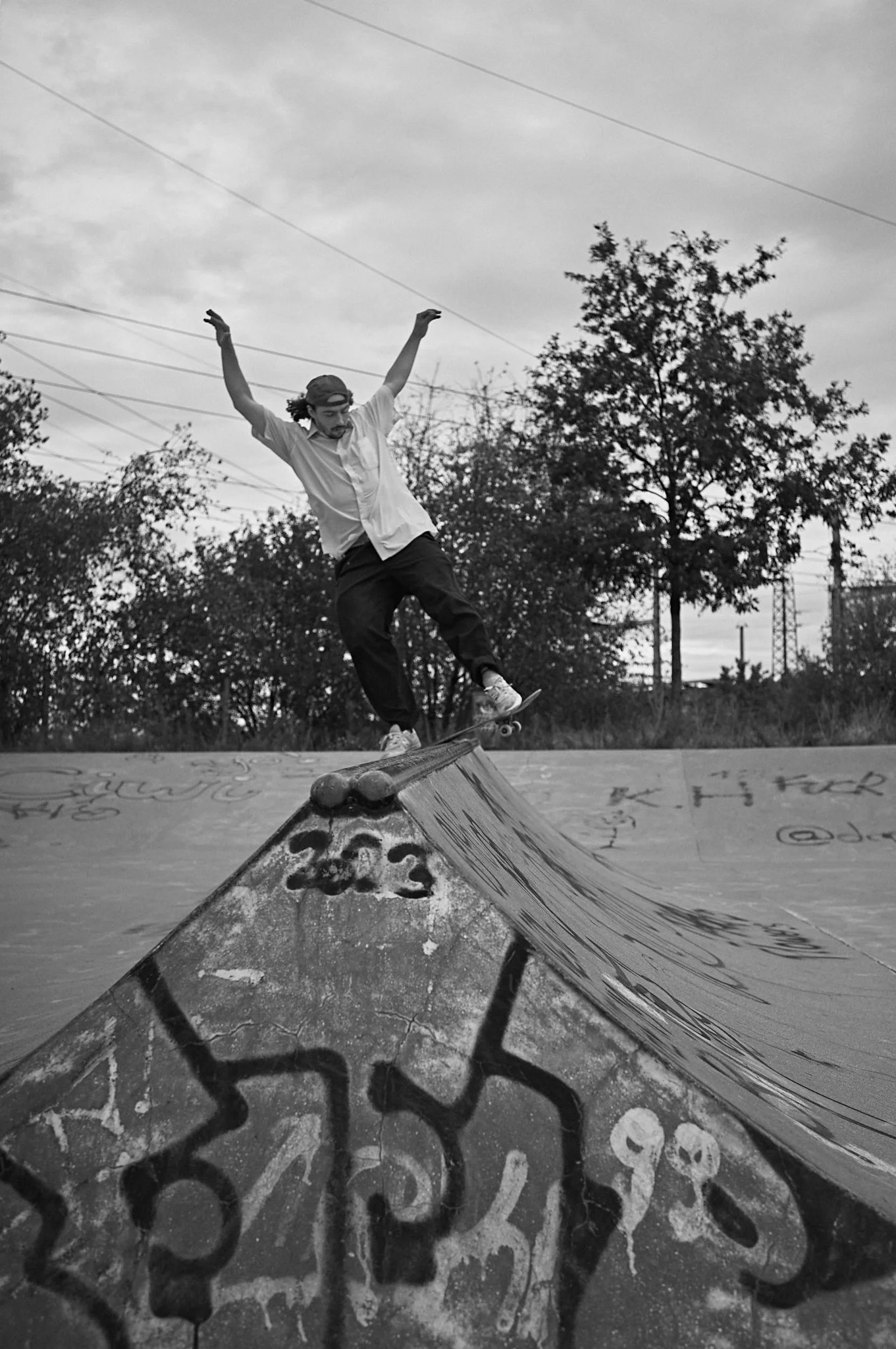 1_S1002229.jpg