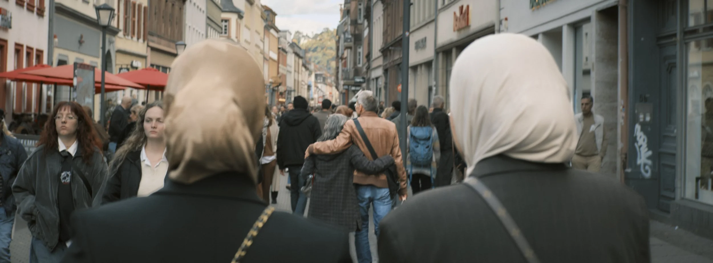 2_Hijab_und_Pärchen.jpg