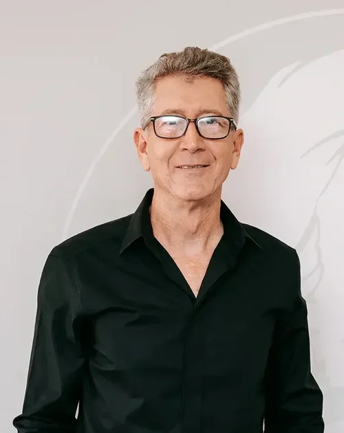 Dr David Main