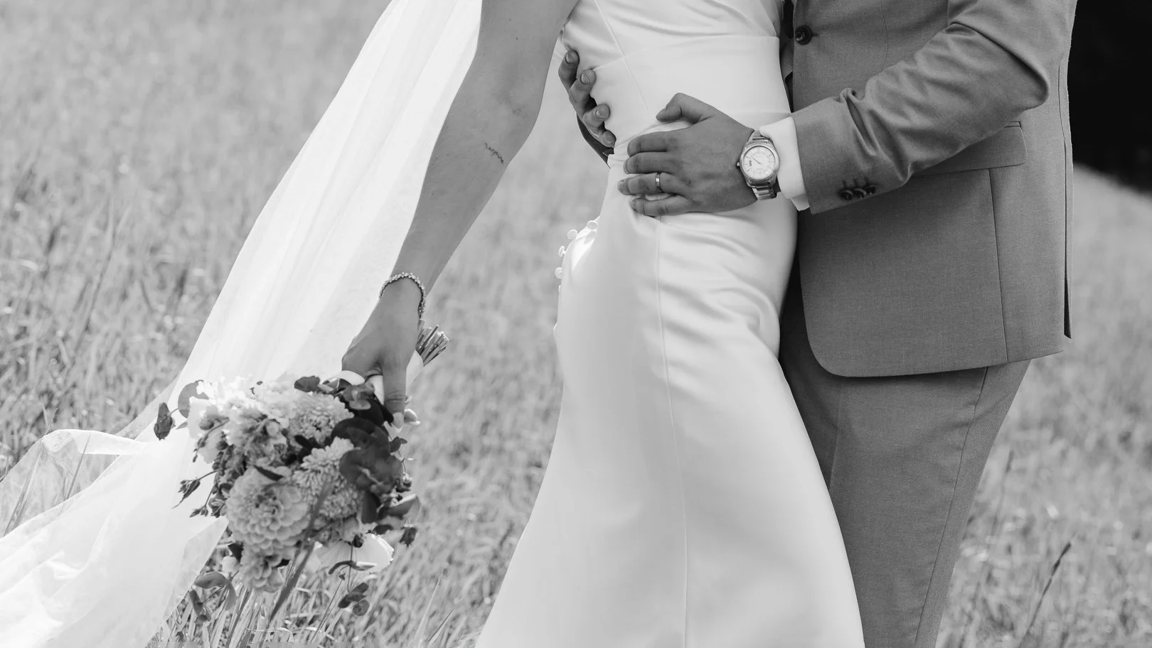 Black &amp; white / wedding documentation 02
H&auml;&auml;kuvaaja Helsinki - Anton Lindstr&ouml;m

 #h&auml;&auml;kuvaajahelsinki #weddingphotos #h&auml;&auml;kuvaushelsinki