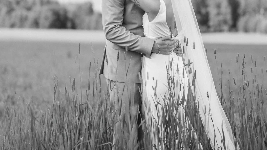 Black &amp; white / wedding documentation 03
H&auml;&auml;kuvaaja Helsinki - Anton Lindstr&ouml;m

 #weddingphotos #h&auml;&auml;kuvaajahelsinki #h&auml;&auml;kuvaushelsinki