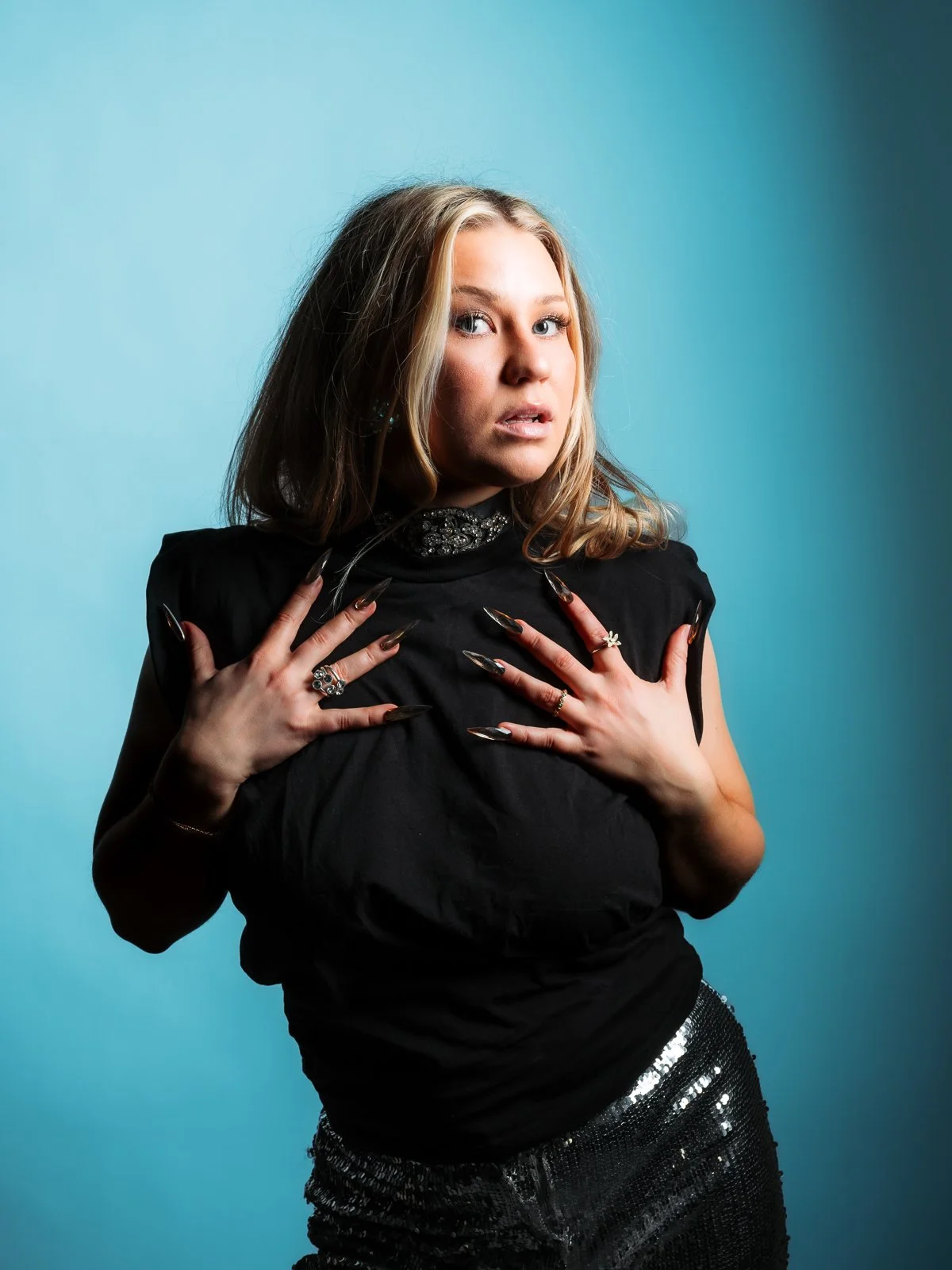 Cover photo for pop artist Wlhelmina.