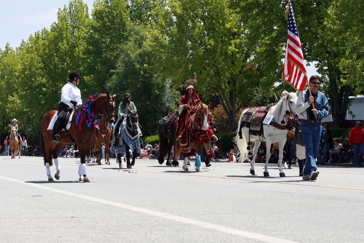 gilroyParade.jpg