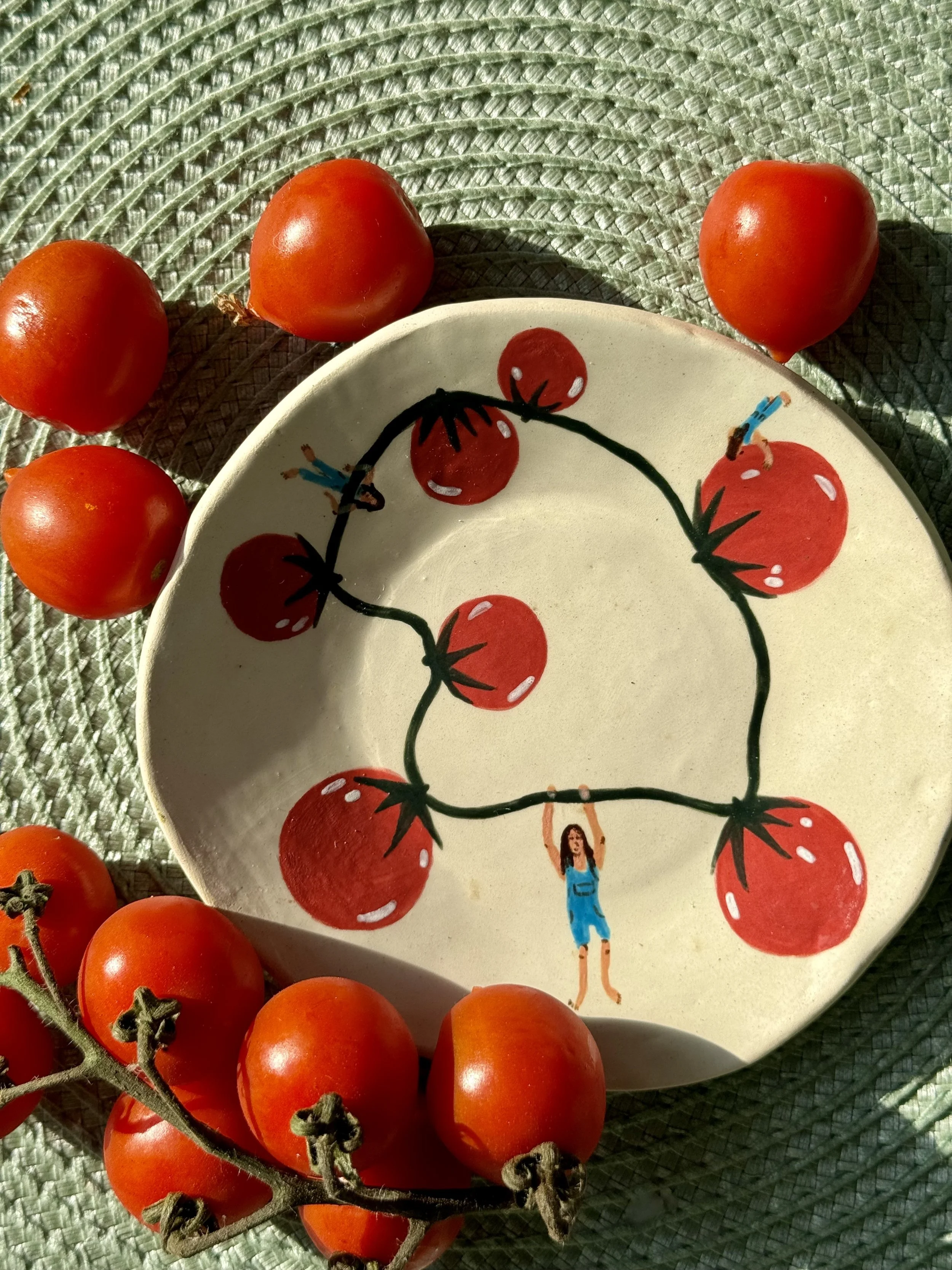 Tomato plate