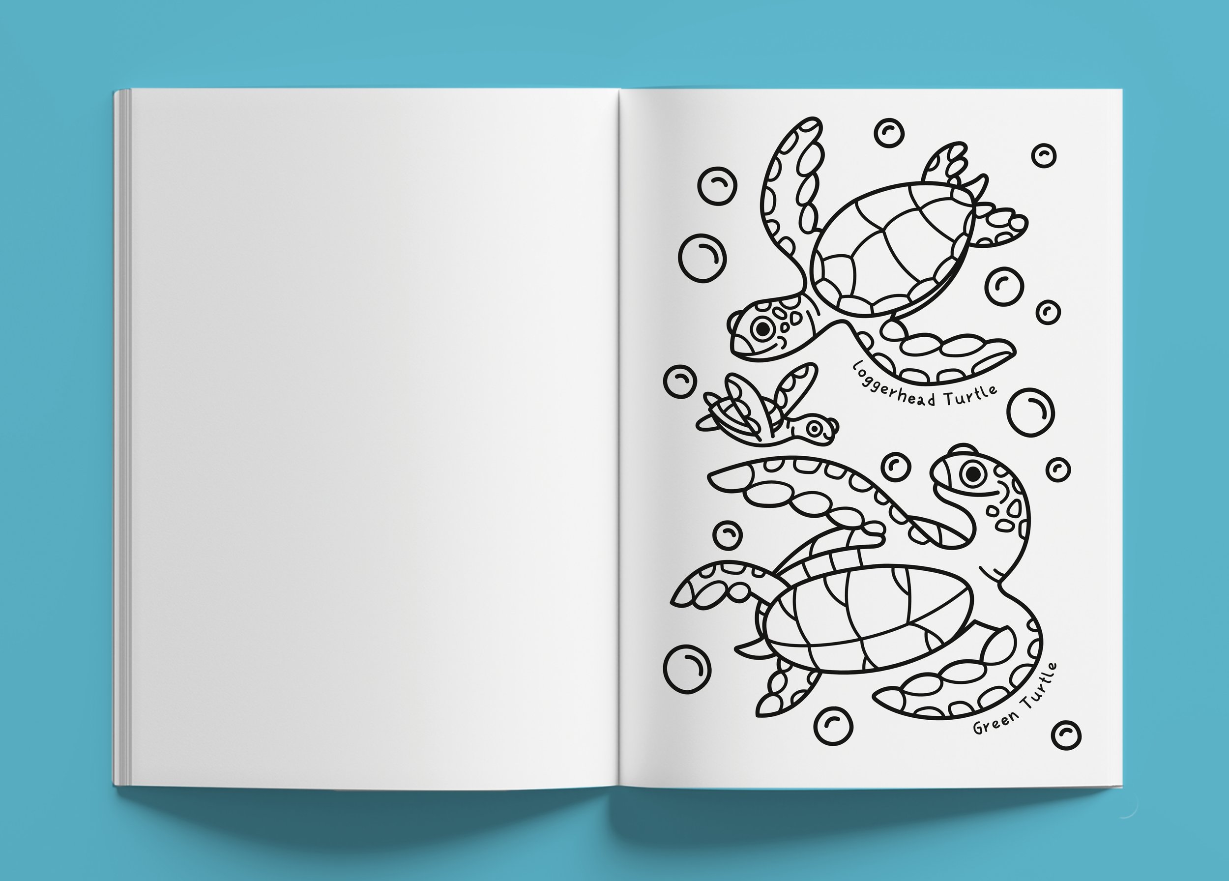 Coral Reef - Malbuch. Eine aufgeschlagene Doppelseite des Buchs. Rechts zu sehen: Illustration von drei Meeresschildkröten mit schwarz-weißer Kontur.