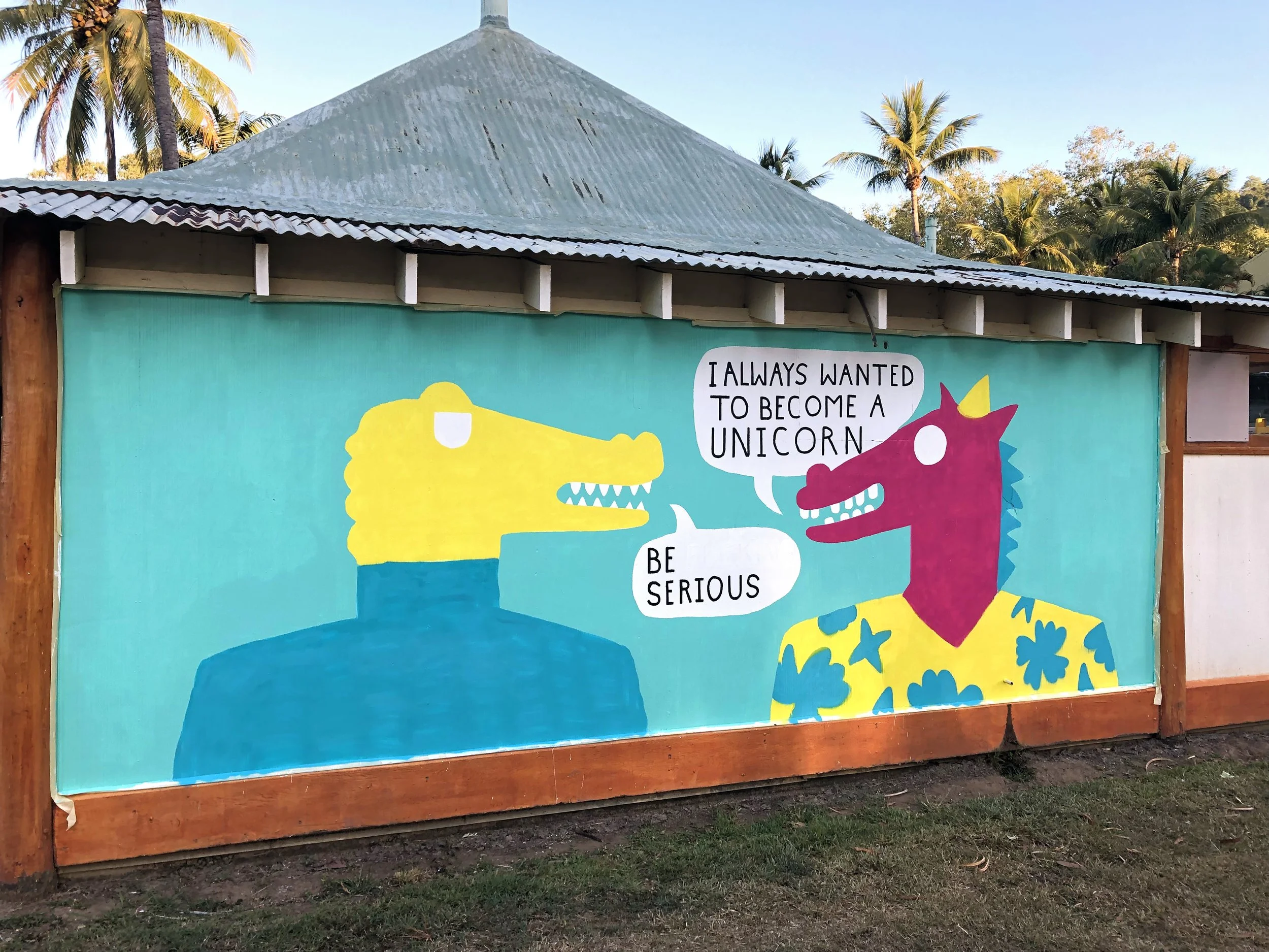 Einhorn und Krokodil - Prozess des Wandbildes.