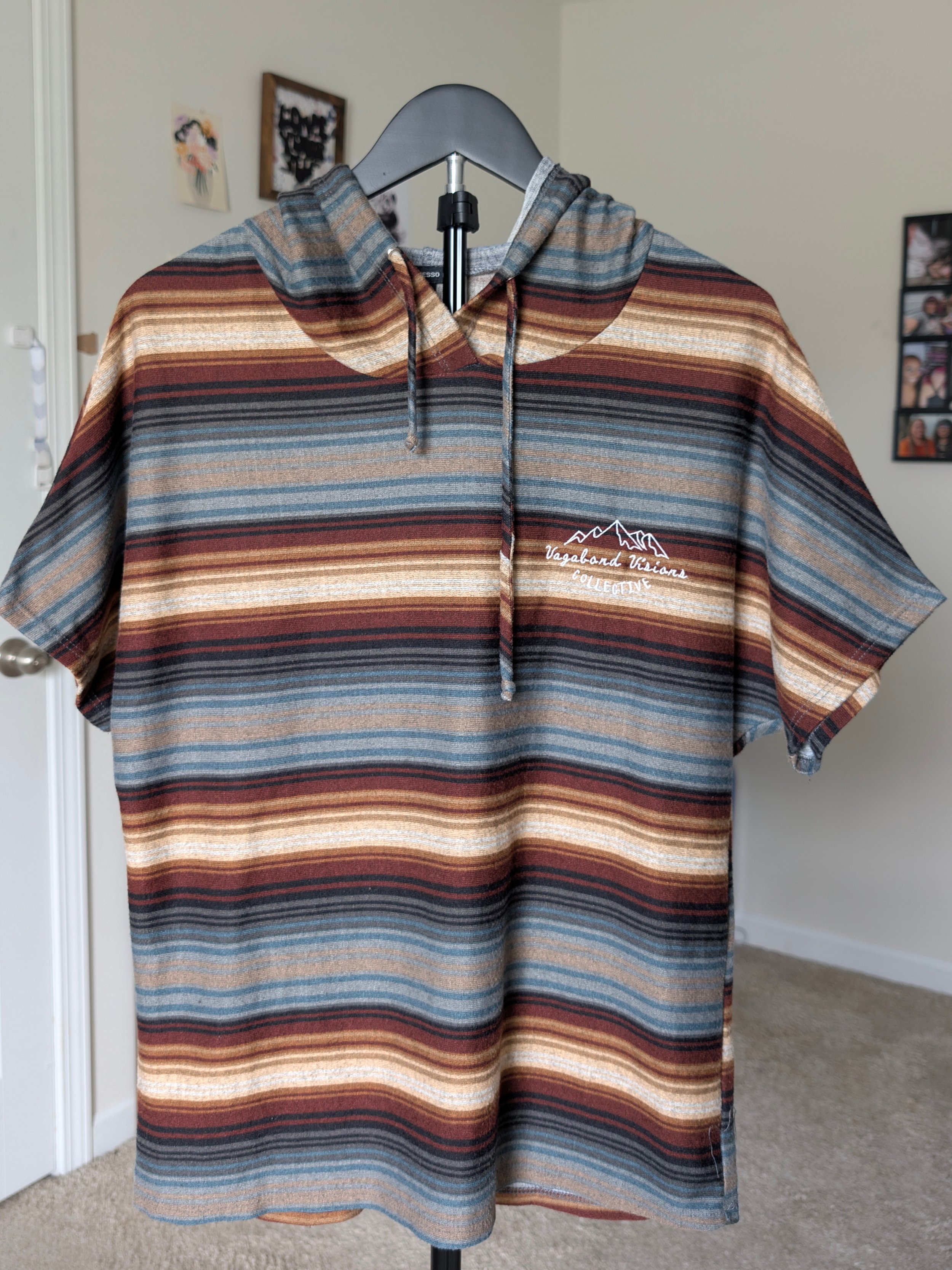 Women's Multicolor Striped Espresso Short Sleeve Hoodie Shirt (Size XL)