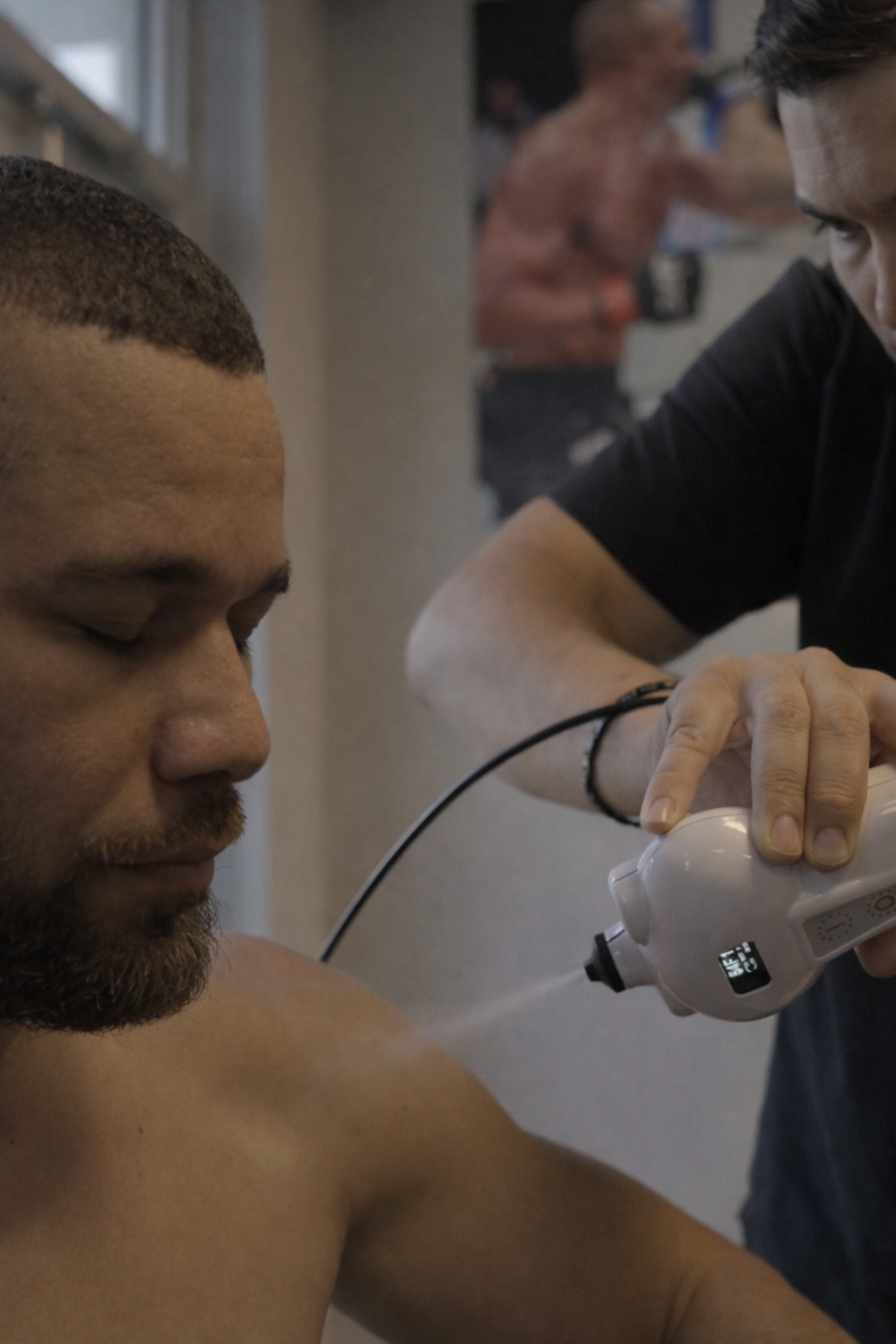 Traitement cryothérapie sur articulation à L'Apogée — soulagement rapide des douleurs et inflammations à Péchabou.