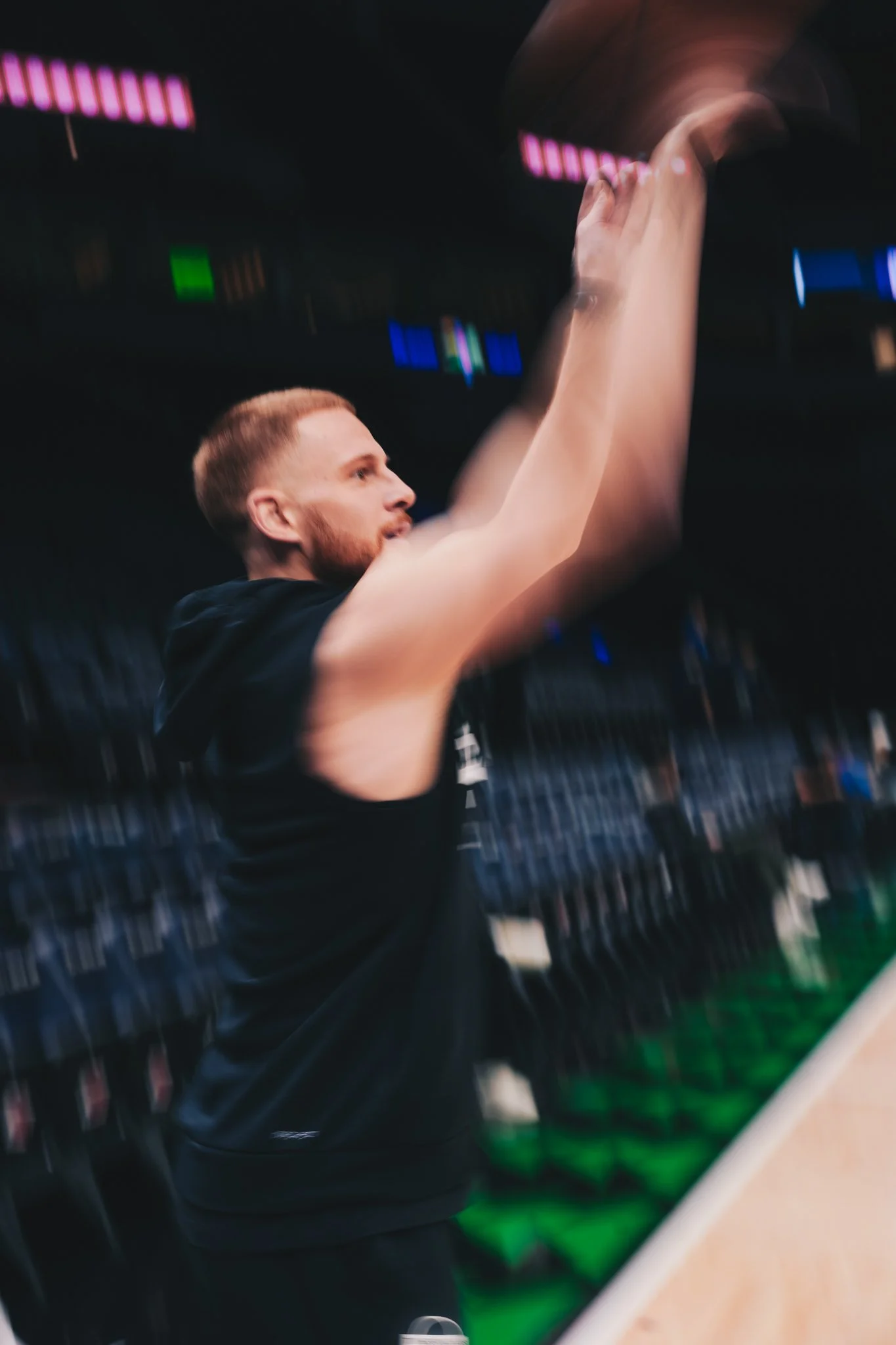 Donte DiVincenzo shooting shots with a slower shutter speed